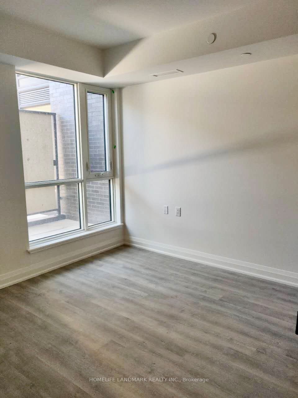 2369 Danforth Avenue 202, Toronto, ON M4C 0B1 photo 5