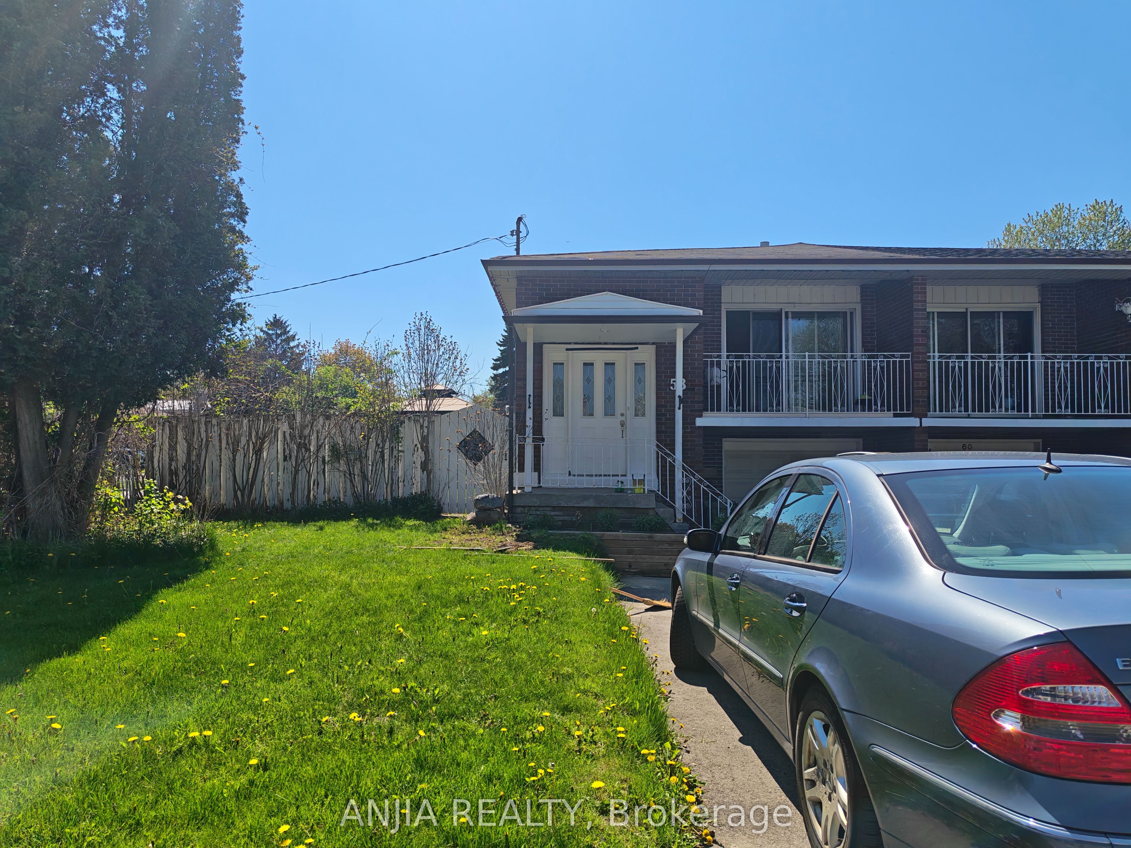 58 Kitchener Road Main, Toronto, ON M1E 2X5