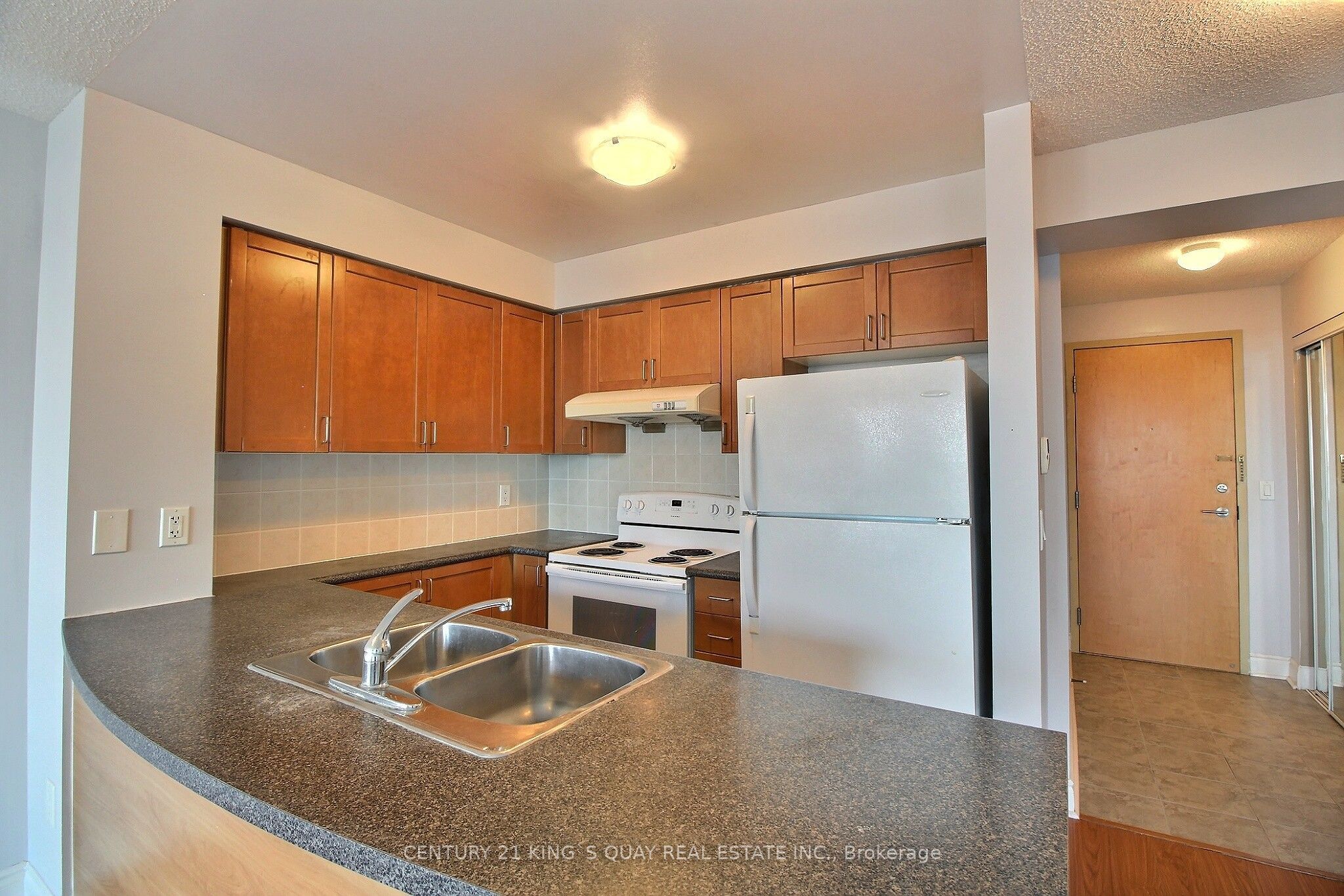60 Brian Harrison Way 2205, Toronto, ON M1P 5J5 photo 2