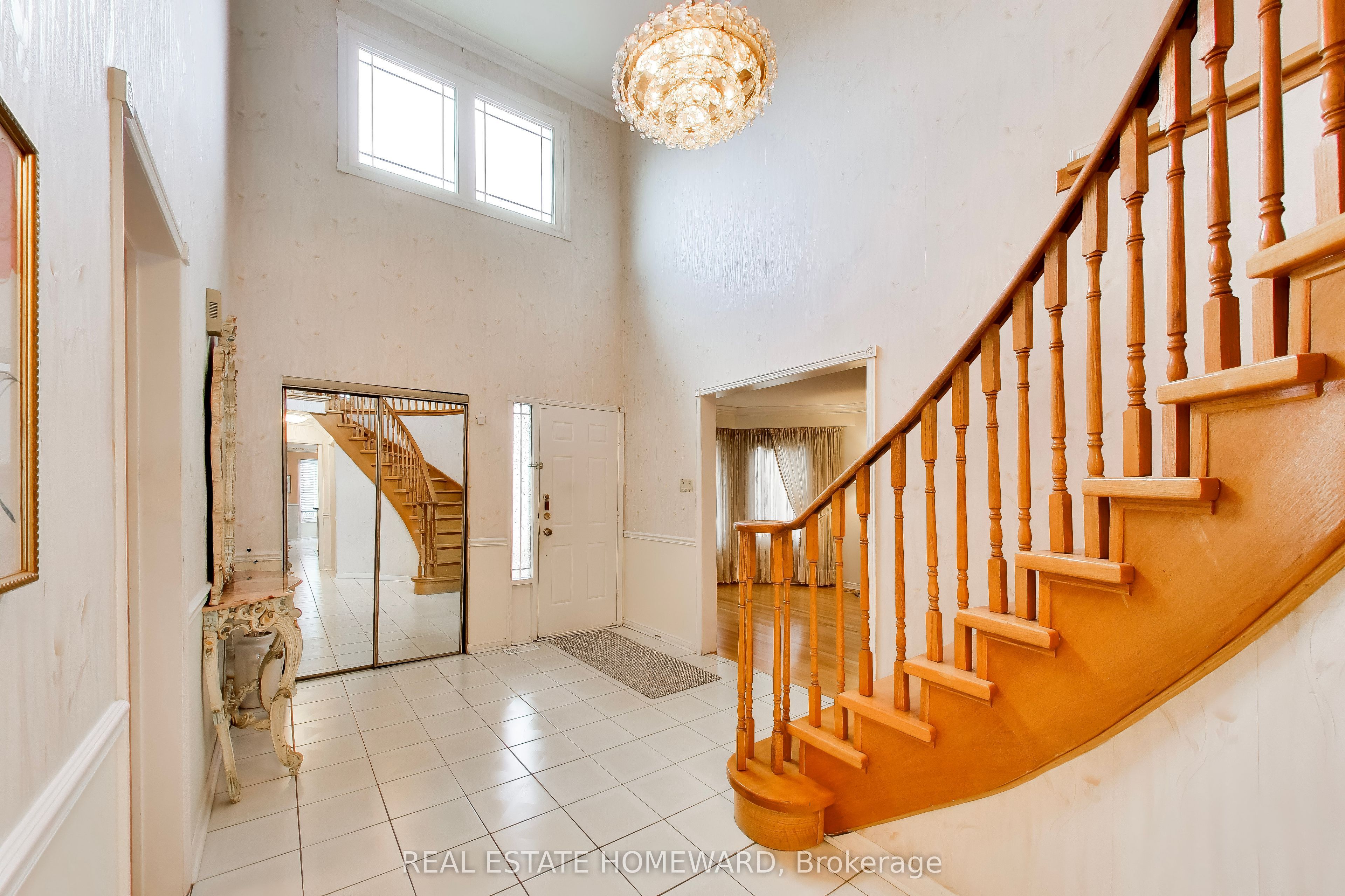 23 Hutchcroft Avenue, Toronto, ON M1V 3S3 photo 3