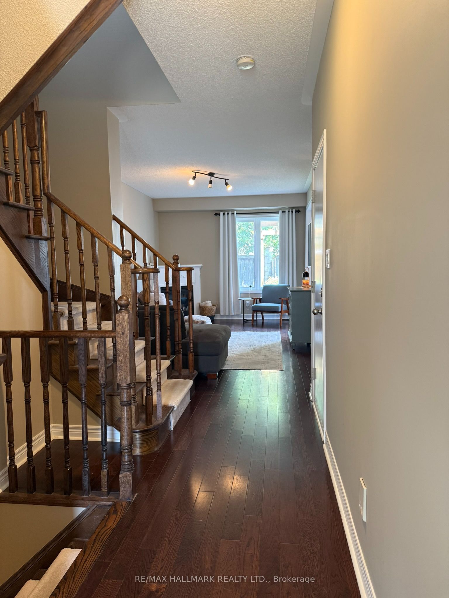 15 Arnold Johnston Street, Clarington, ON L1E 2V3 photo 4