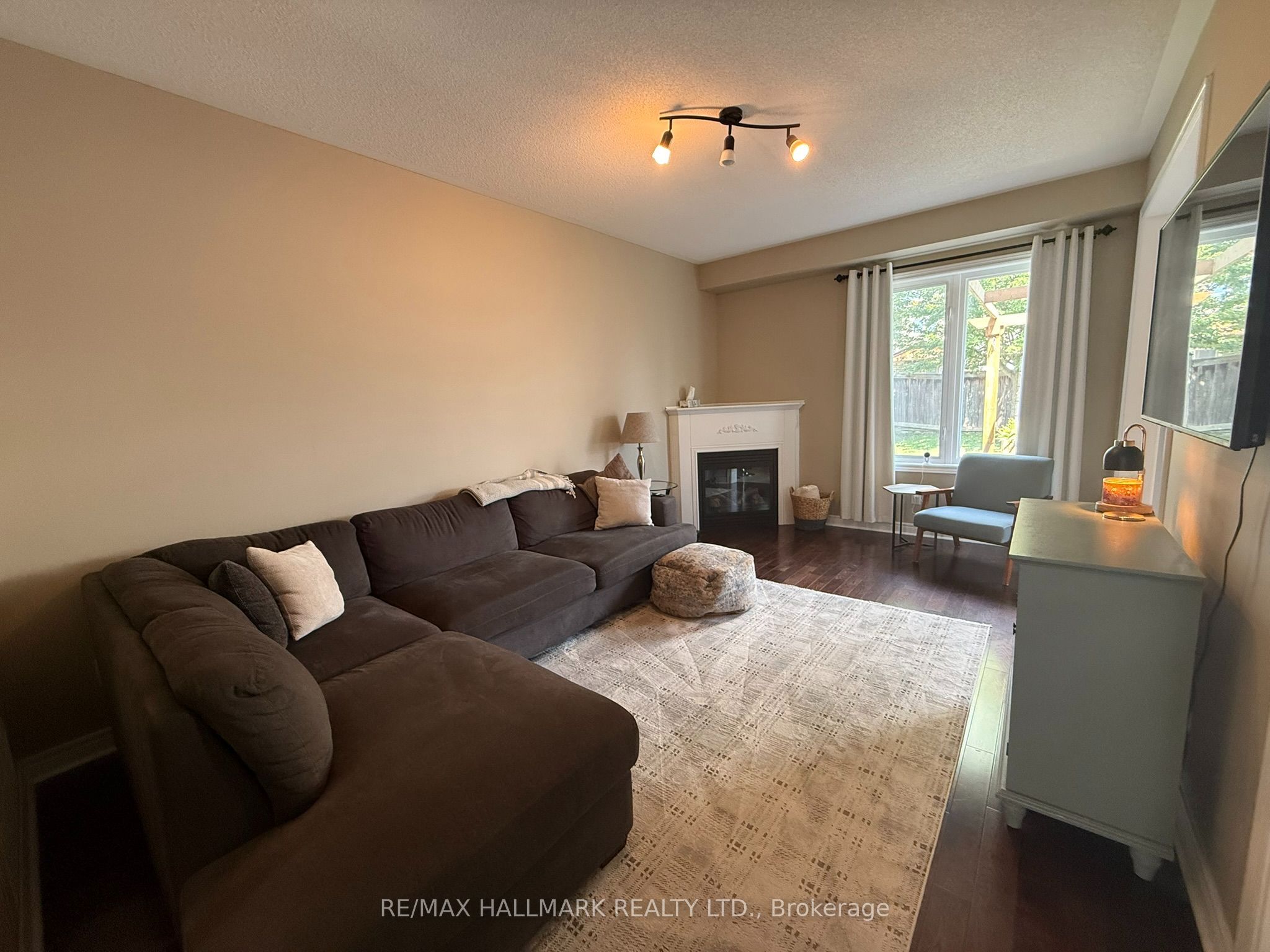 15 Arnold Johnston Street, Clarington, ON L1E 2V3 photo 5