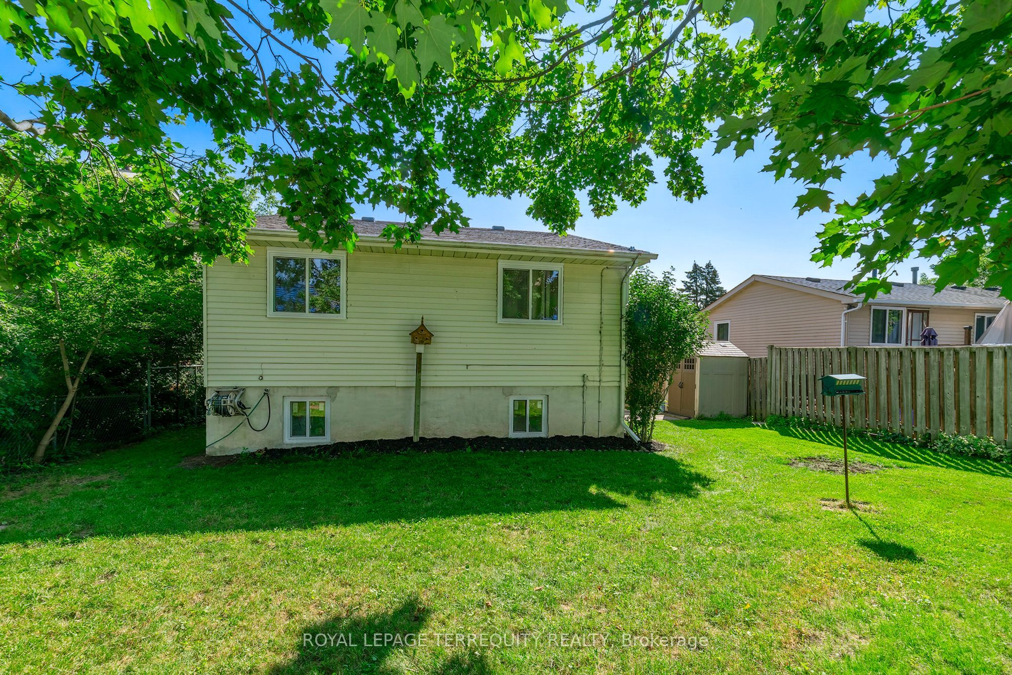 1214 Trowbridge Drive, Oshawa, ON L1G 7H2 photo 2