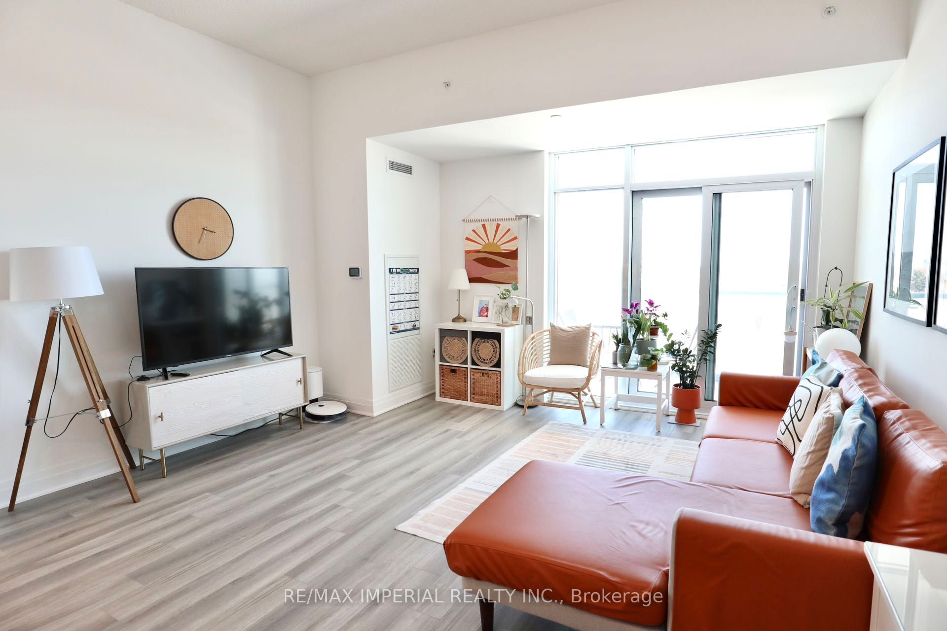 3220 Sheppard Avenue E 402, Toronto, ON M1T 0B7 photo 2