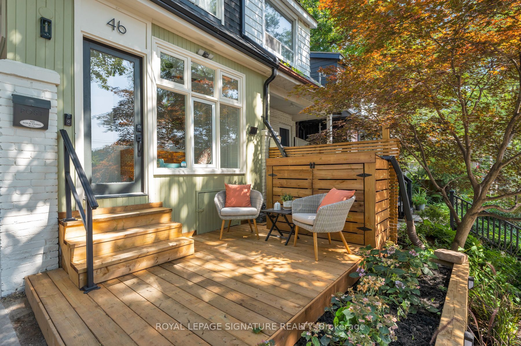 46 Corley Avenue, Toronto, ON M4E 1T9 photo 2