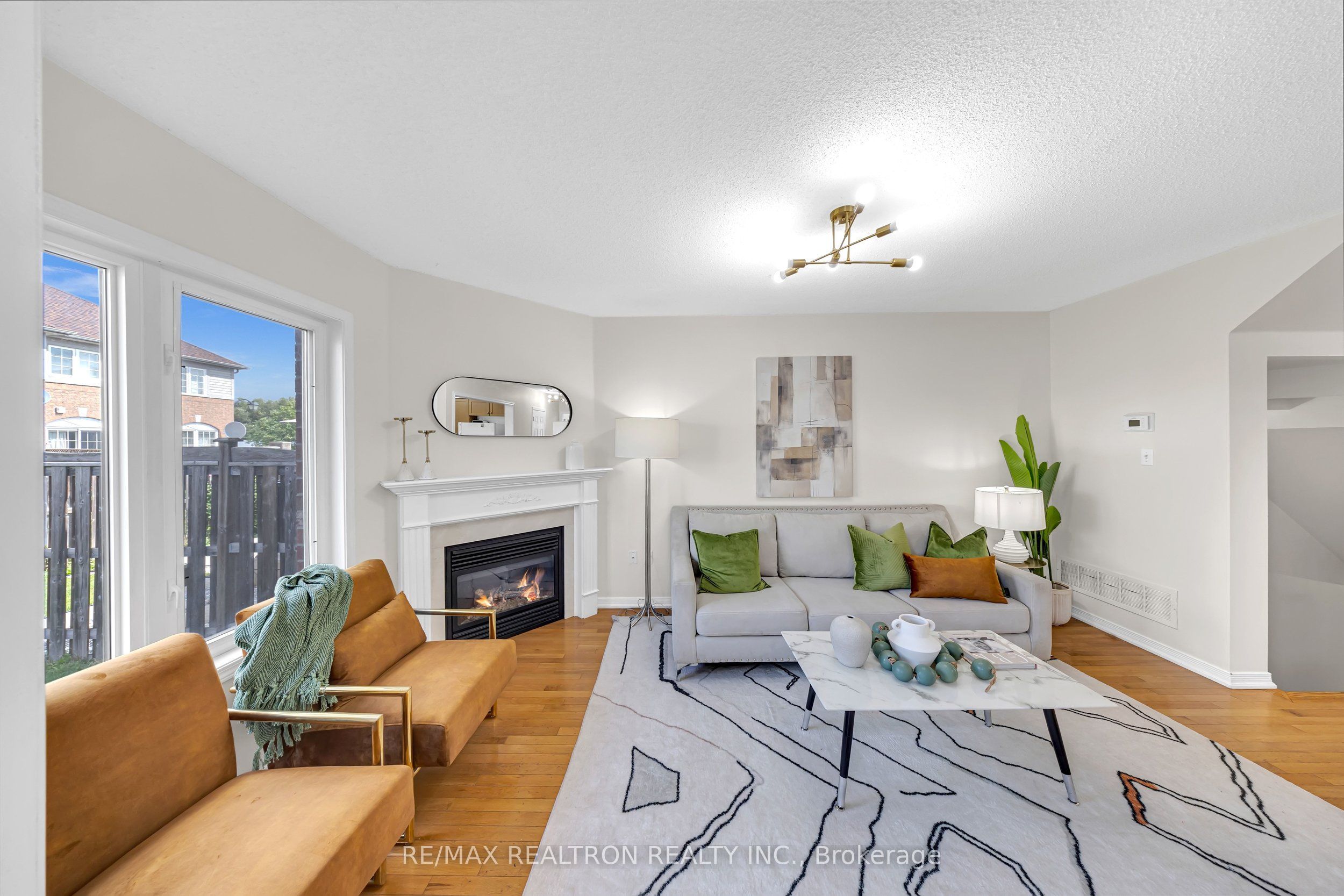 95 Beer Crescent, Ajax, ON L1S 0B9 photo 2
