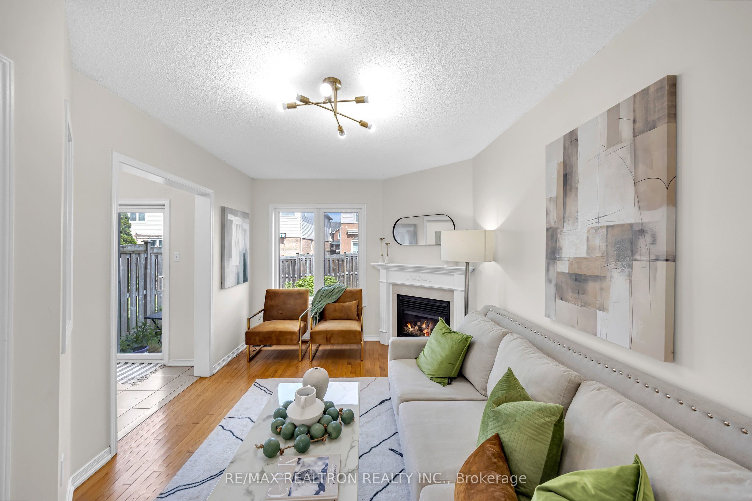 95 Beer Crescent, Ajax, ON L1S 0B9 photo 3