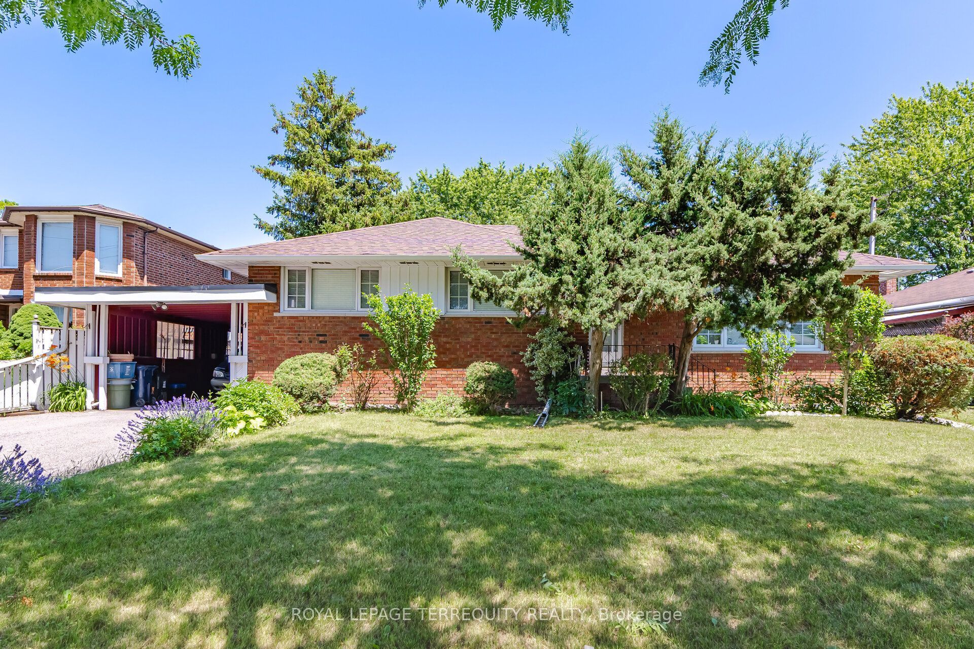 879 Scarborough Golf Club Road, Toronto, ON M1G 1J6