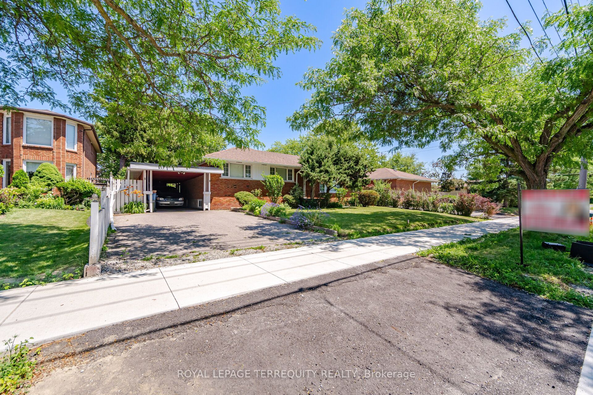 879 Scarborough Golf Club Road, Toronto, ON M1G 1J6 photo 4