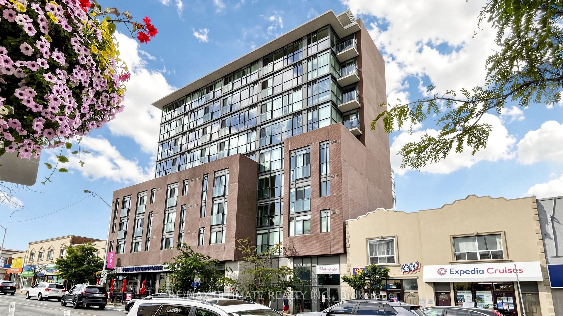 2055 Danforth Avenue 404, Toronto, ON M4C 1J8 photo 2