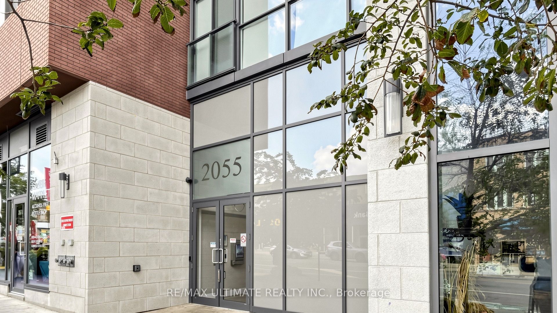 2055 Danforth Avenue 404, Toronto, ON M4C 1J8 photo 4