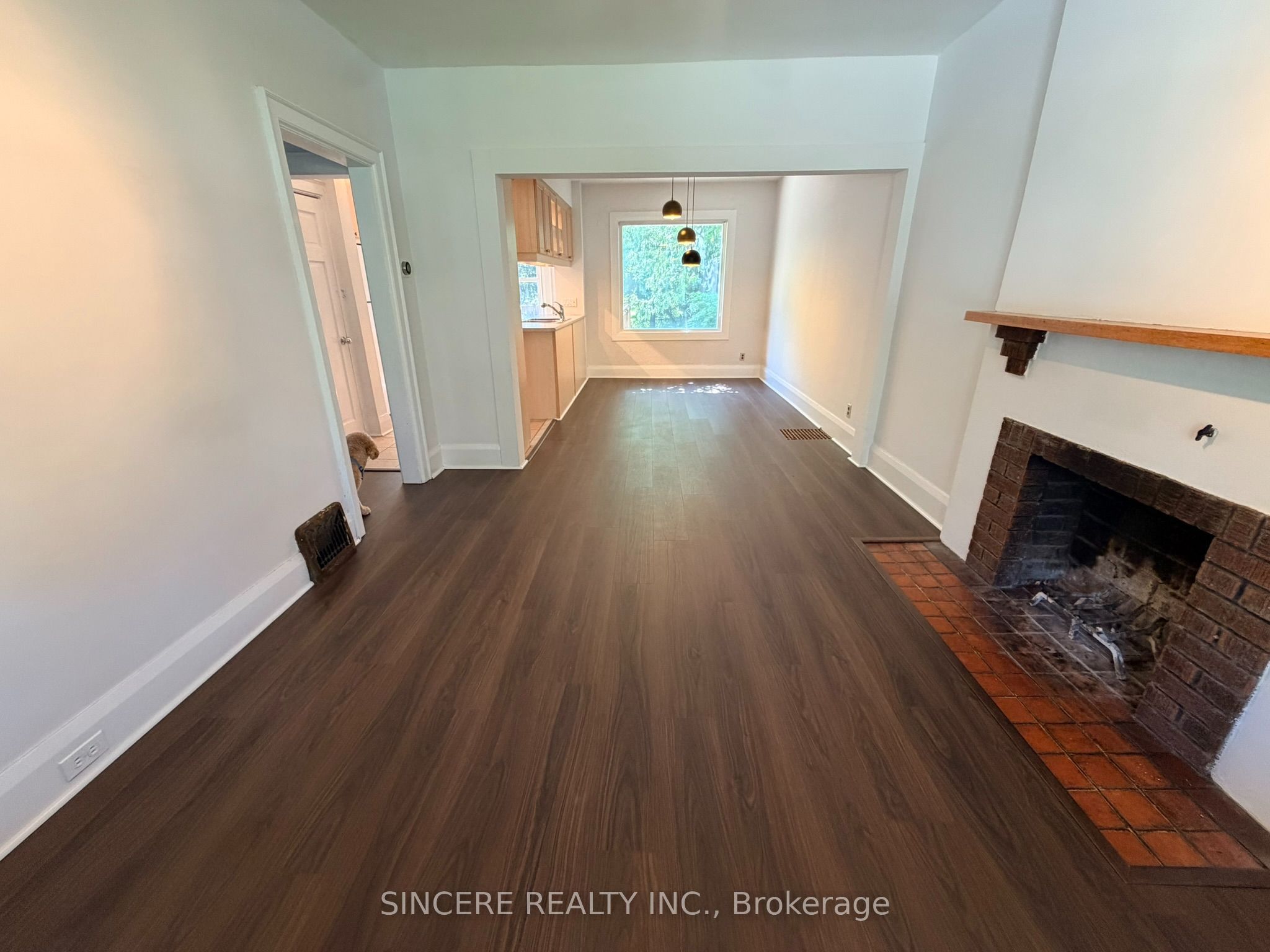 287 Gainsborough Road, Toronto, ON M4L 3C8 photo 4