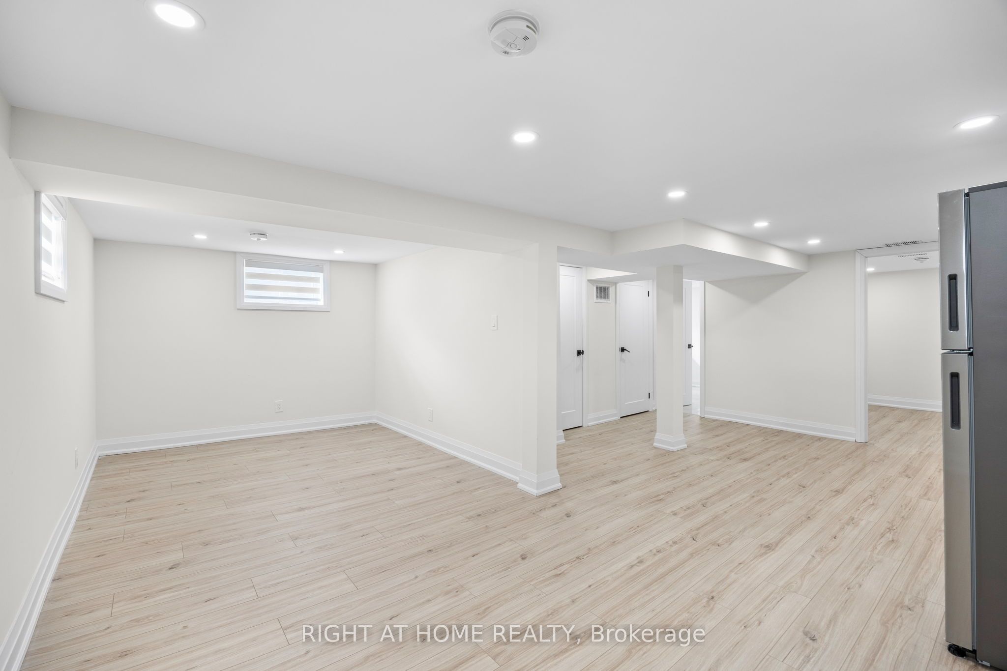 961 Victoria Park Avenue Basement, Toronto, ON M4B 2J4 photo 4
