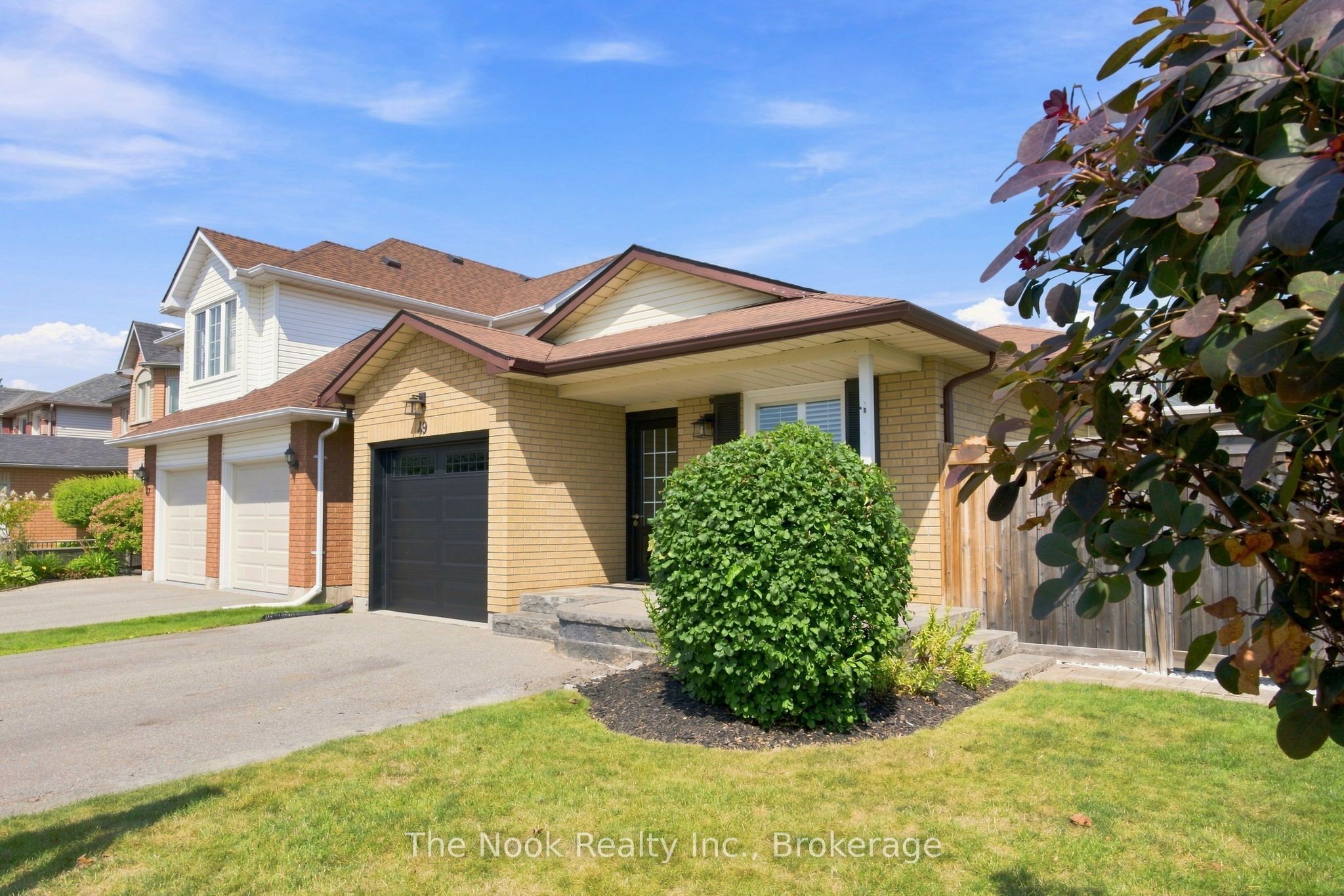 49 Granville Drive, Clarington, ON L1E 2W8 photo 2