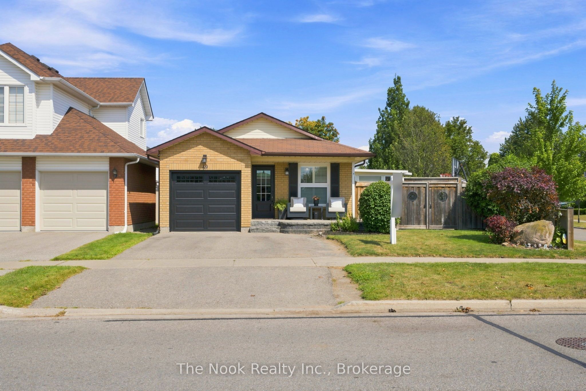 49 Granville Drive, Clarington, ON L1E 2W8 photo 3