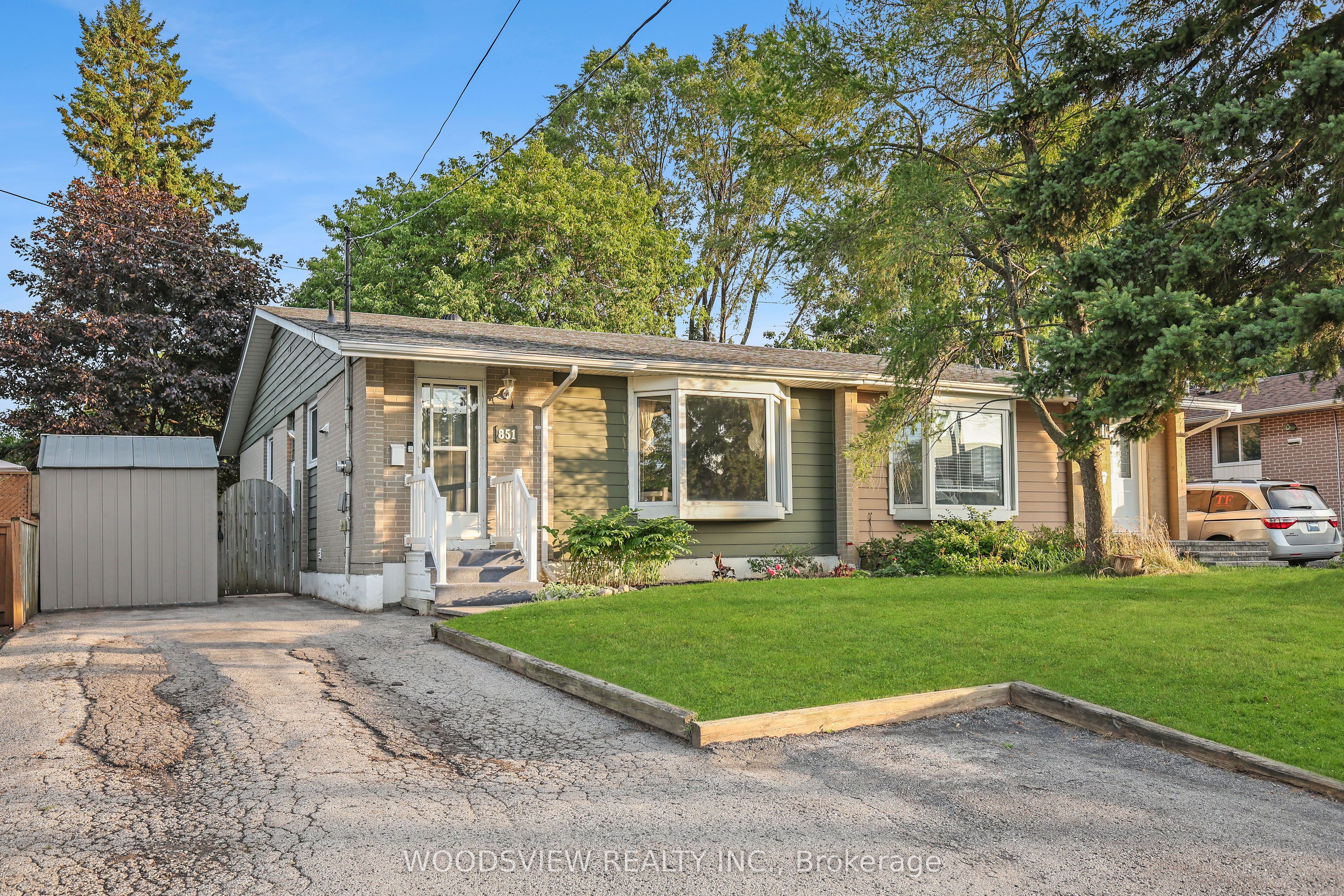 851 Moretta Avenue, Pickering, ON L1W 2K1 photo 2