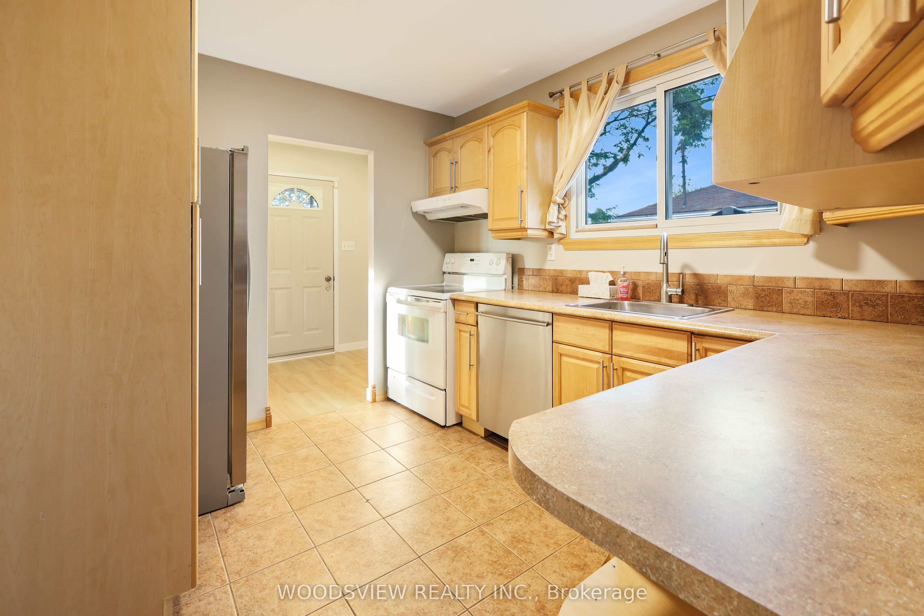 851 Moretta Avenue, Pickering, ON L1W 2K1 photo 3