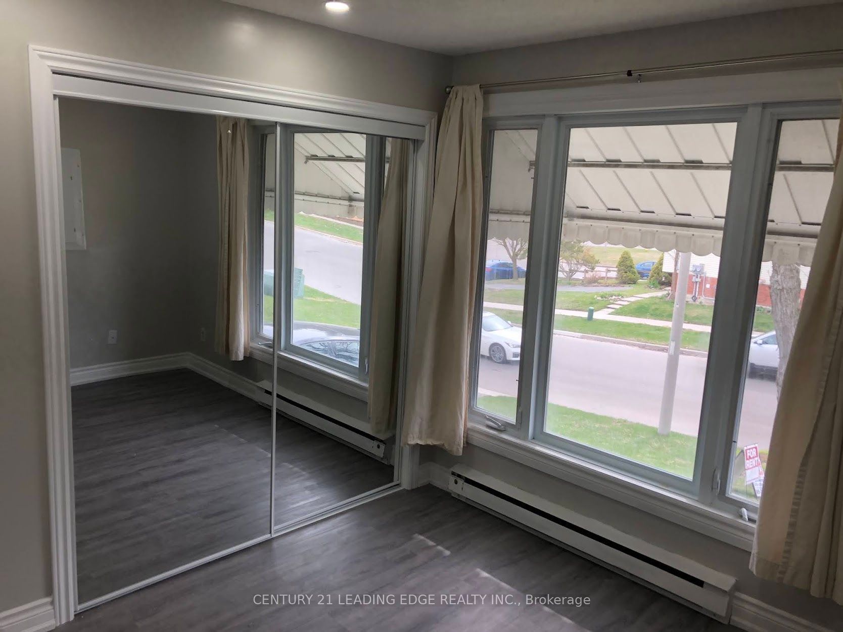 699 Attersley Drive 1, Oshawa, ON L1K 1P9 photo 4
