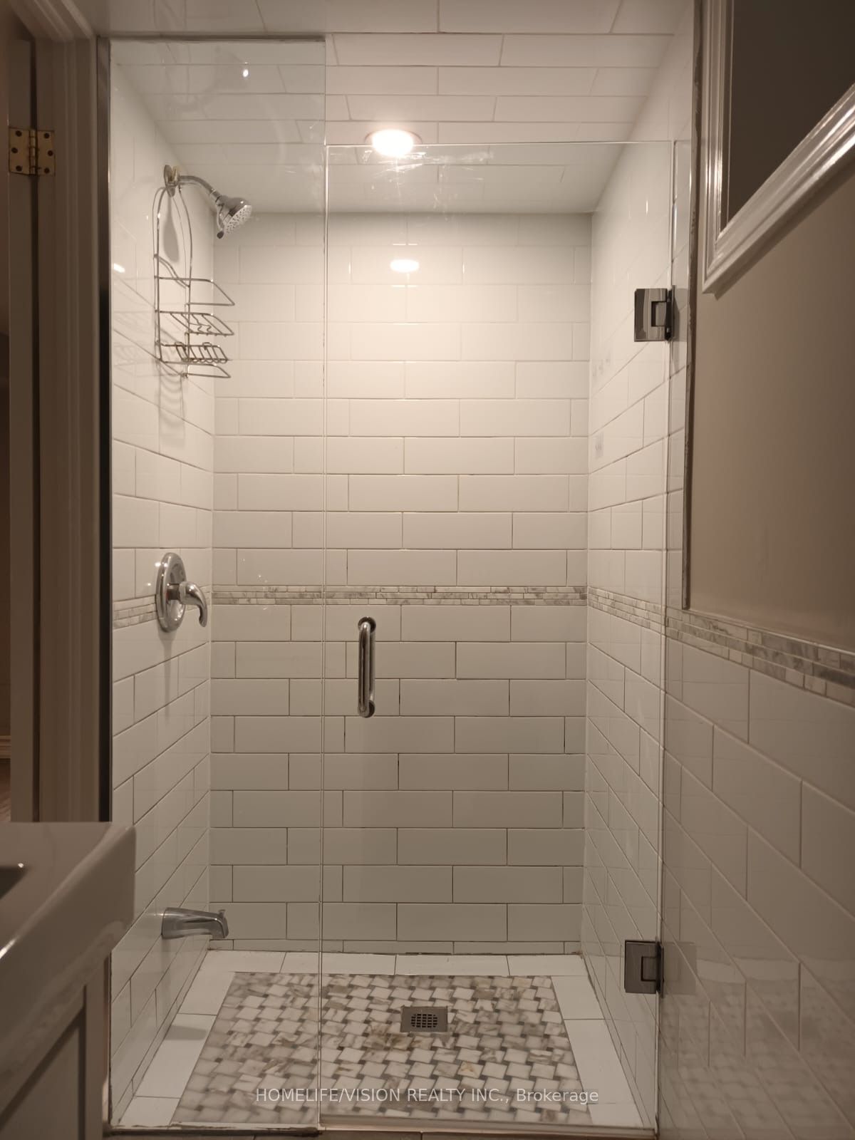 80 Binswood Avenue Basement, Toronto, ON M4C 3N8 photo 4