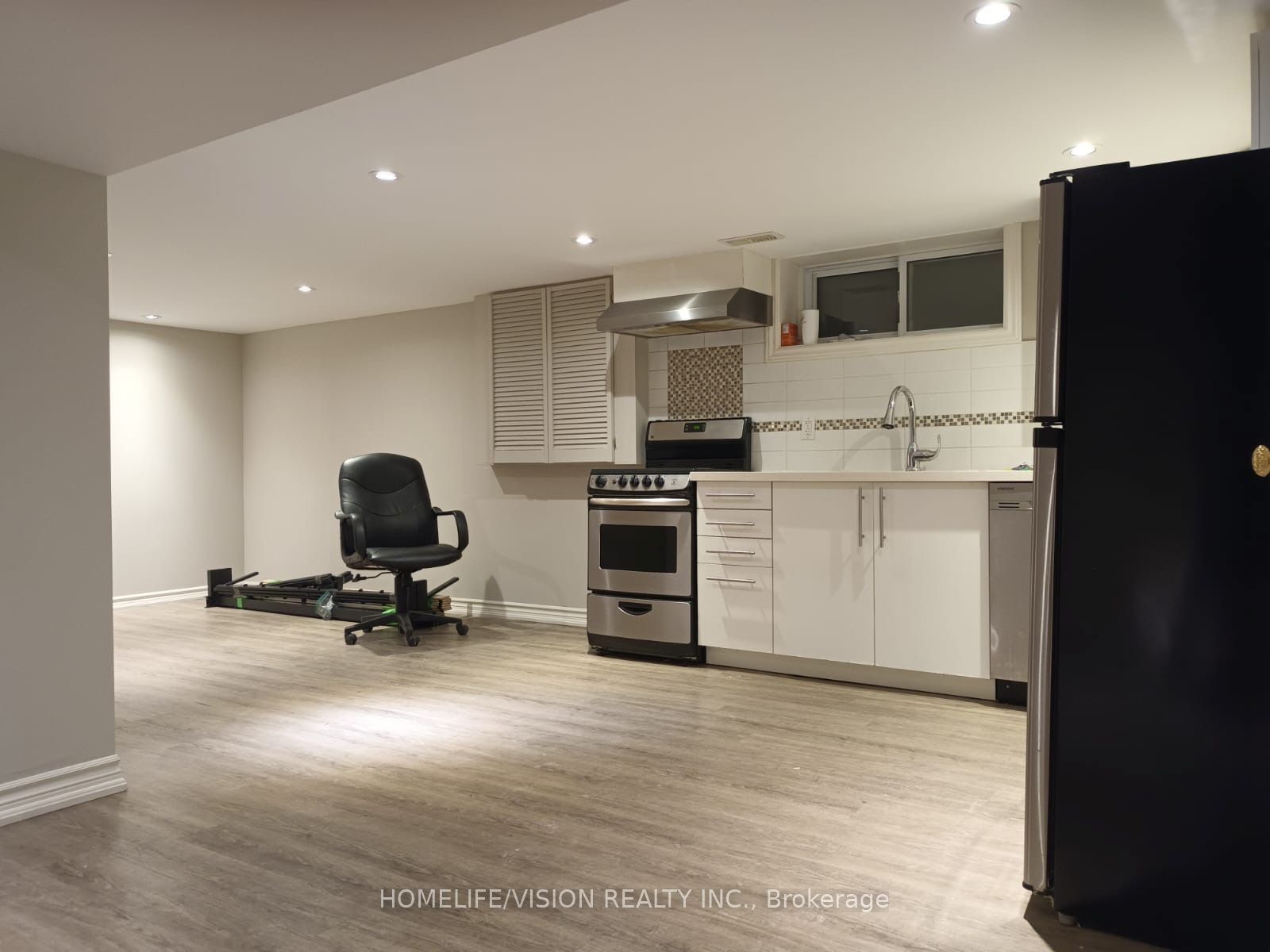 80 Binswood Avenue Basement, Toronto, ON M4C 3N8 photo 5