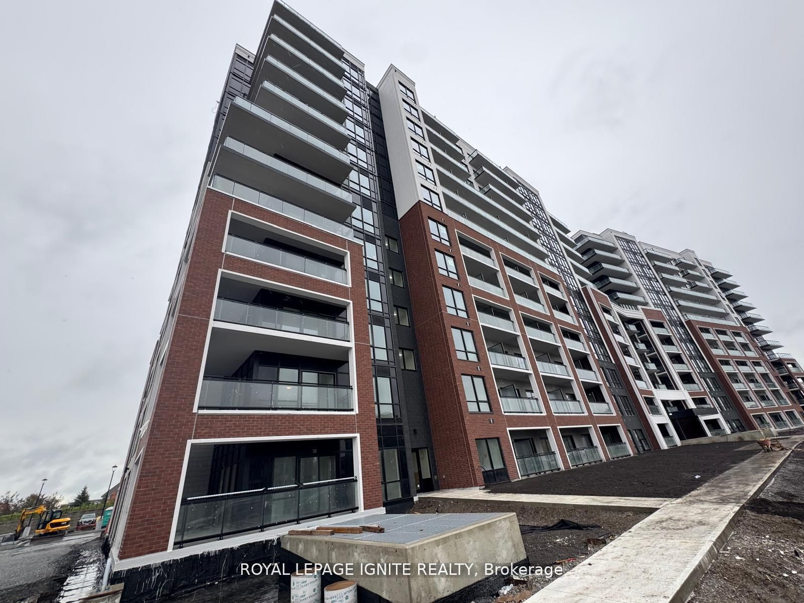 51 Clarington Boulevard 101, Clarington, ON L1C 7J8 photo 4