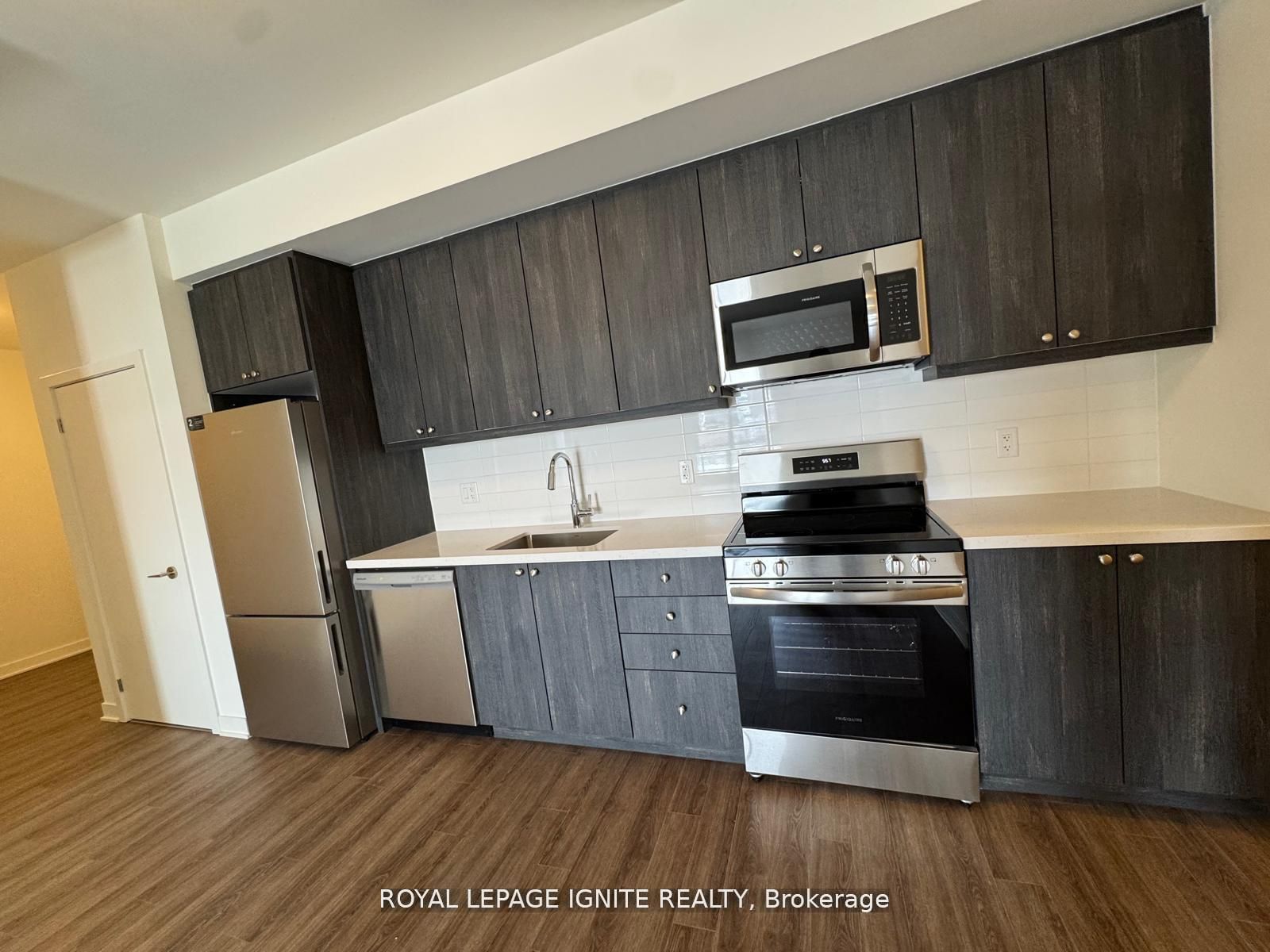 51 Clarington Boulevard 101, Clarington, ON L1C 7J8 photo 5