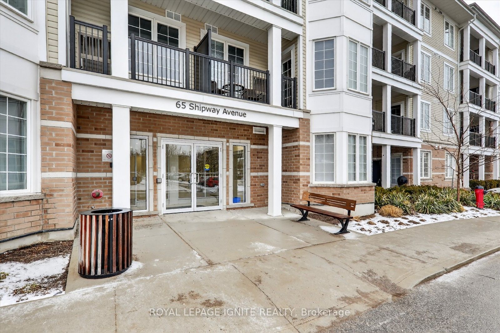 65 Shipway Avenue 301, Clarington, ON L1B 0W2 photo 2