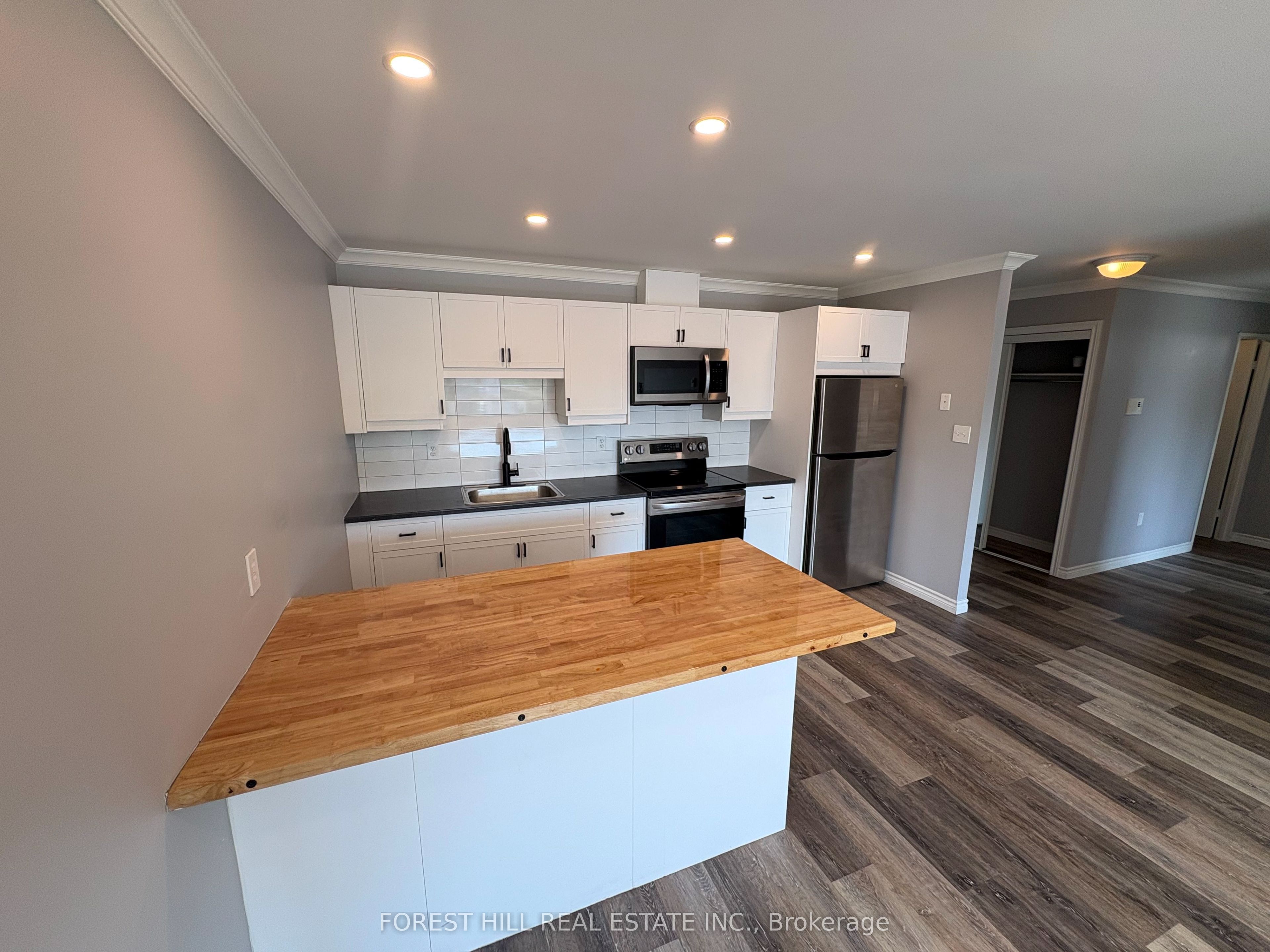 130 King Street E 5, Clarington, ON L1C 1N7 photo 4