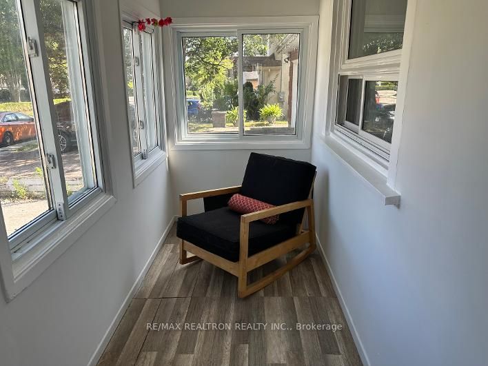18 Phillip Avenue, Toronto, ON M1N 3P9 photo 3