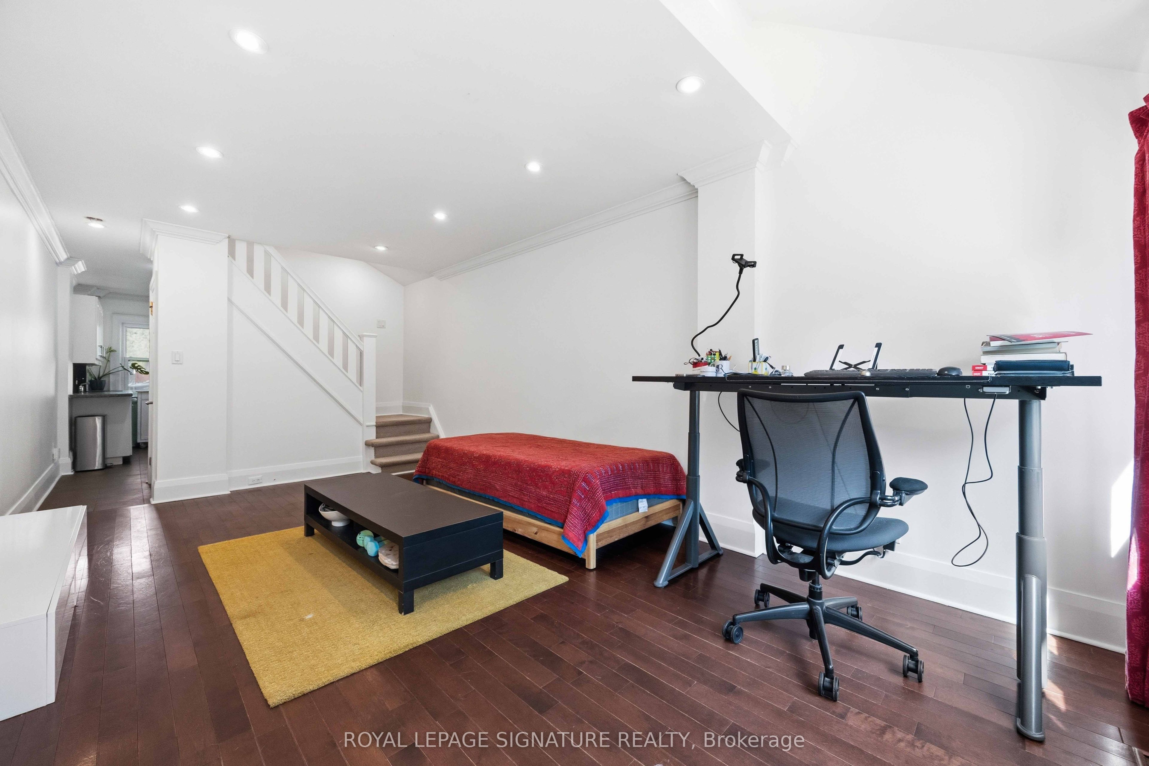 150 Elmer Avenue, Toronto, ON M4L 3S1 photo 3