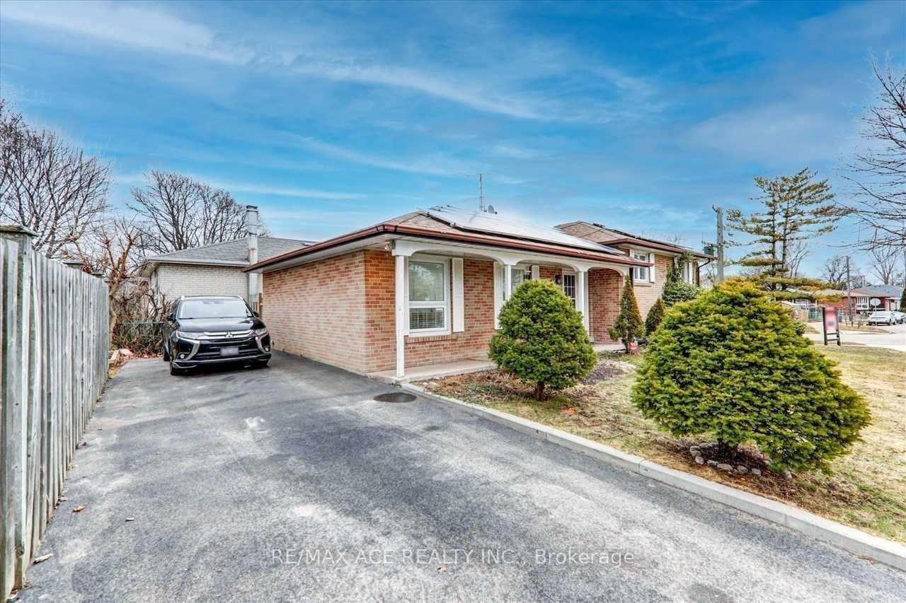 1 Wagner Drive, Toronto, ON M1E 2Z4 photo 4
