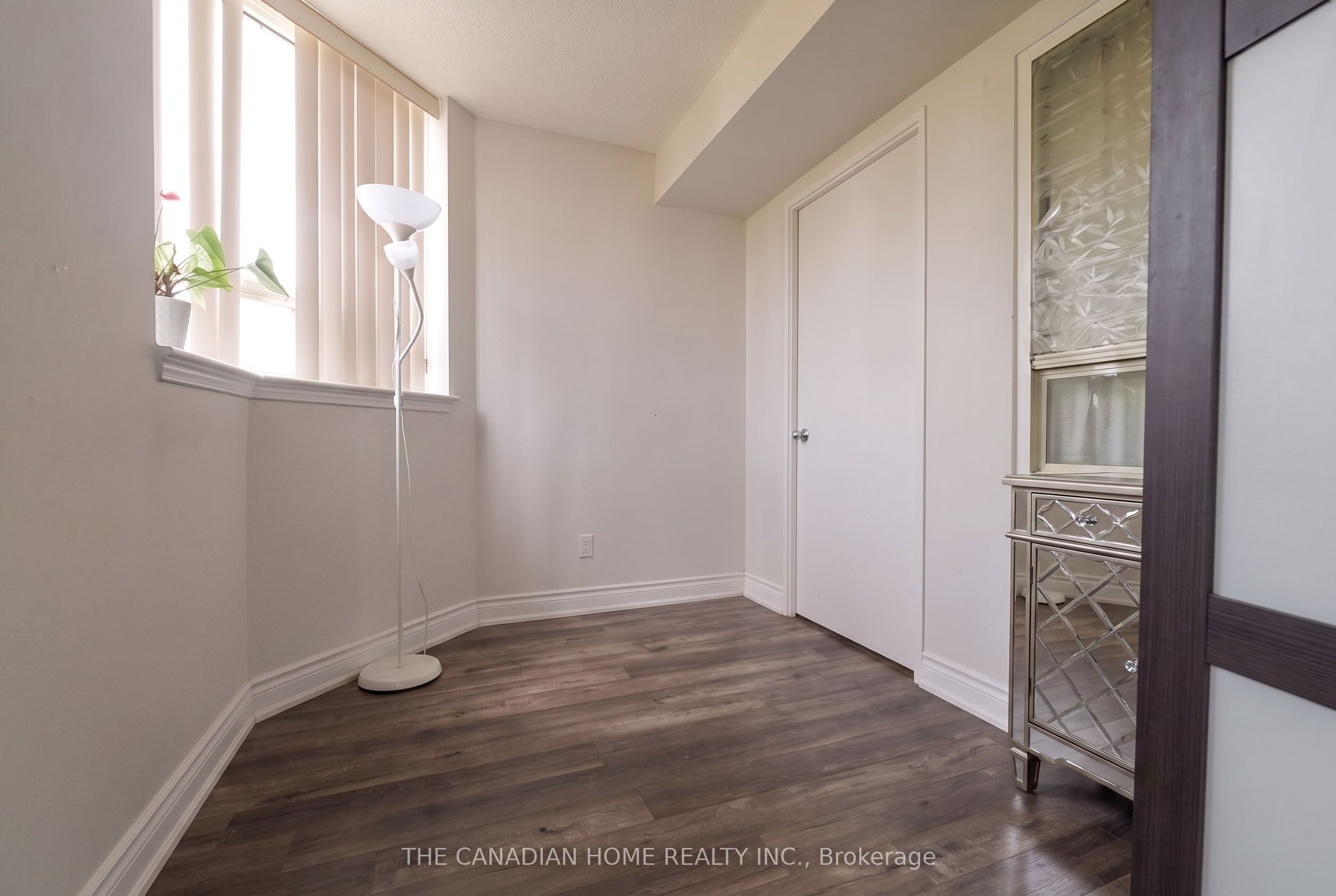 2466 Eglinton Avenue E 214, Toronto, ON M1K 5J8 photo 3
