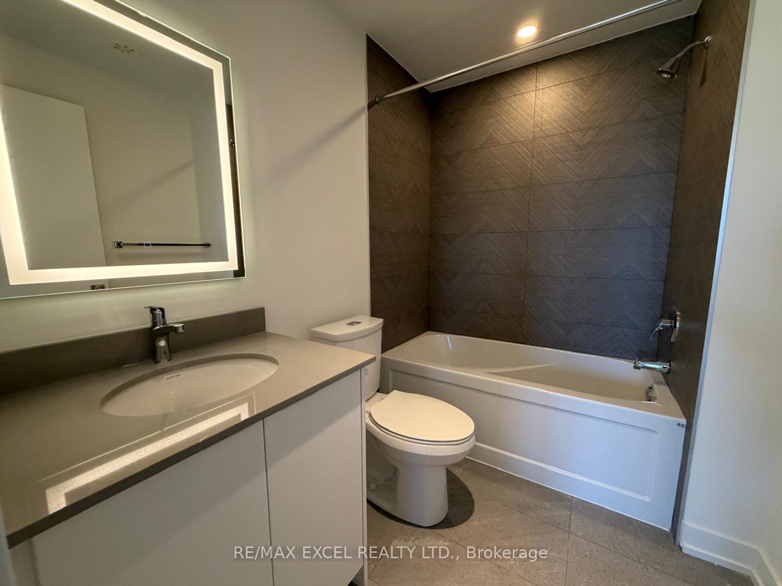 30 Calamint Lane 37, Toronto, ON M1W 2H1 photo 2