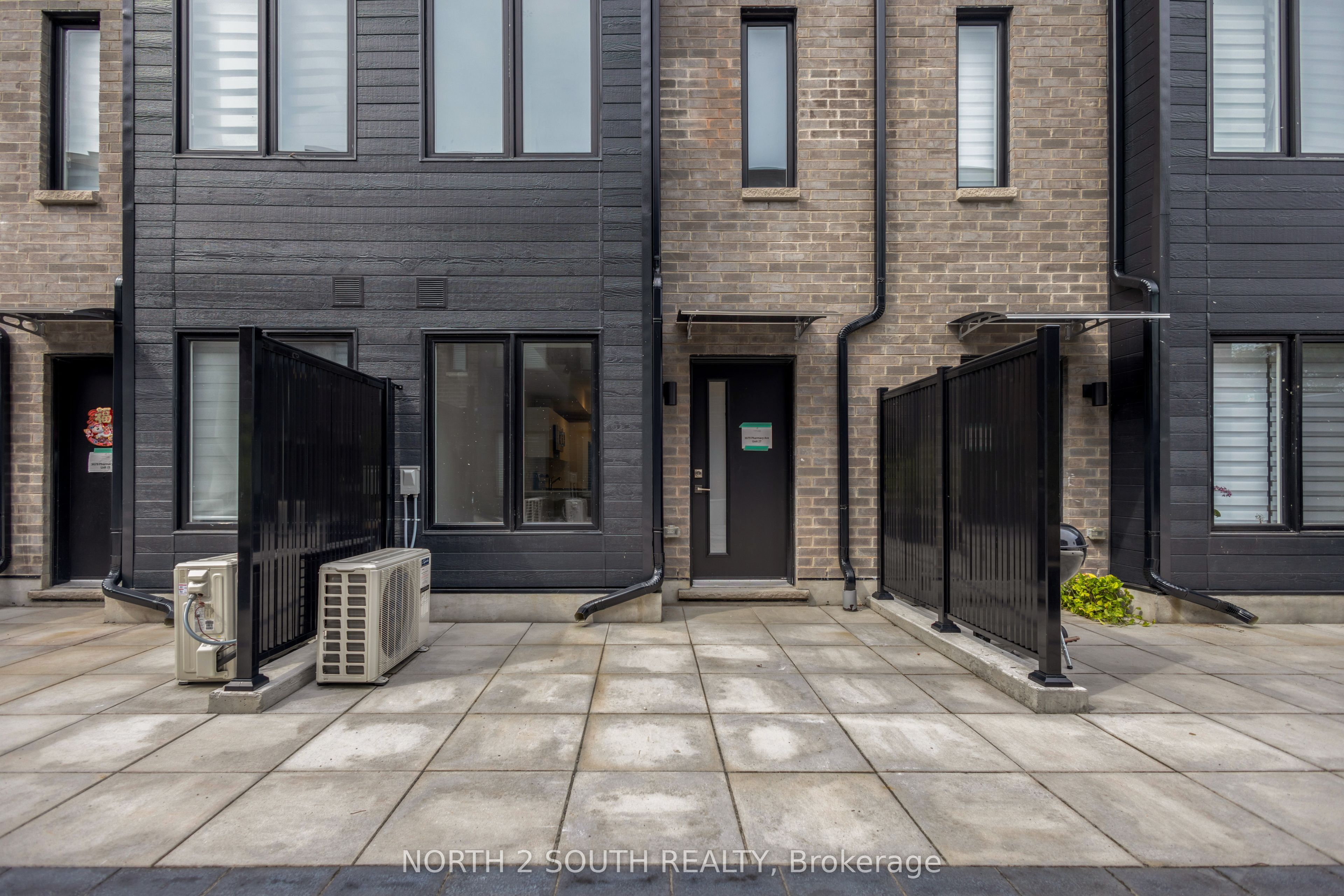 3079 Pharmacy Avenue 27, Toronto, ON M1W 2H1 photo 2