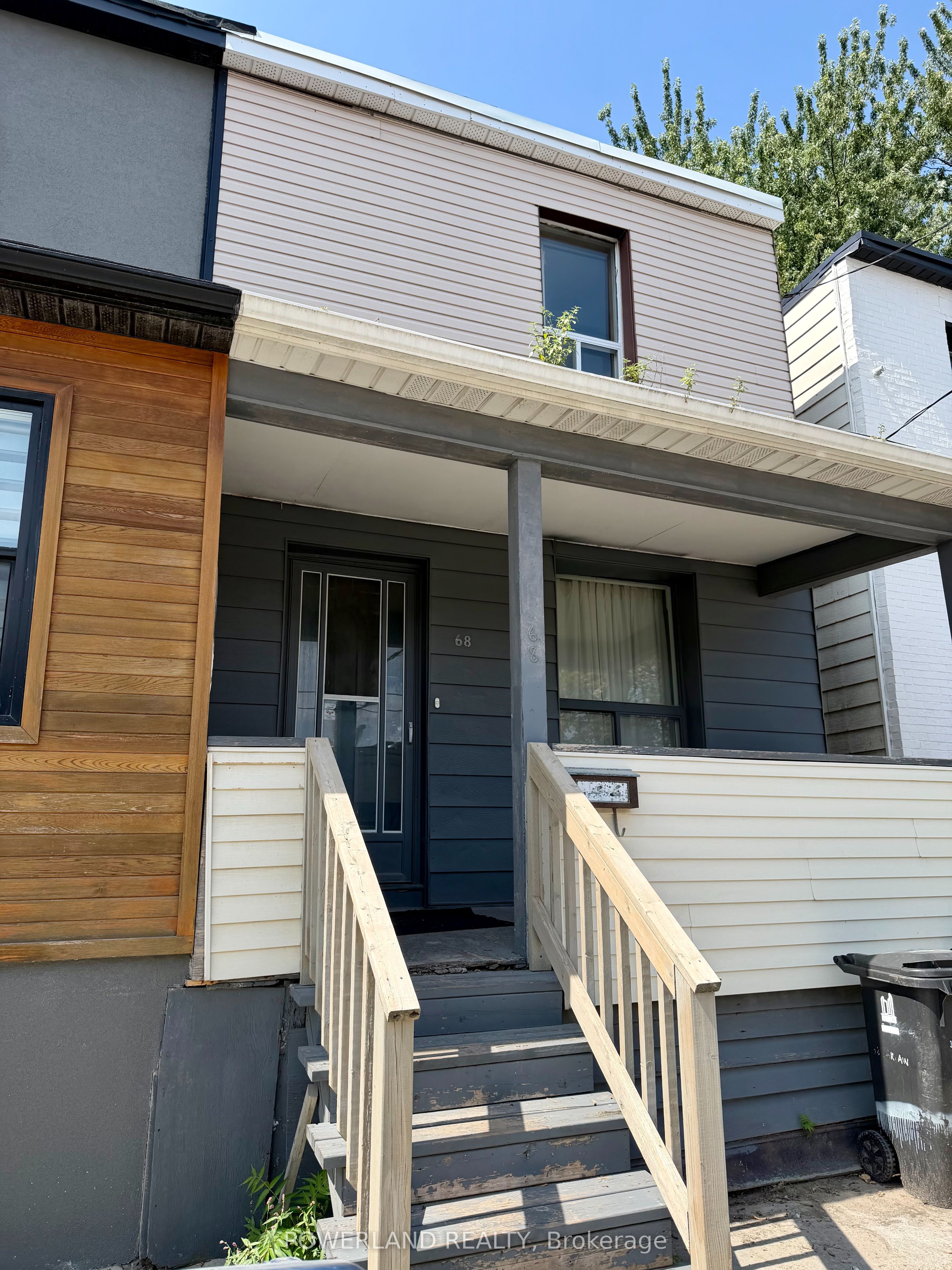 68 Carlaw Avenue A, Toronto, ON M4M 2R7