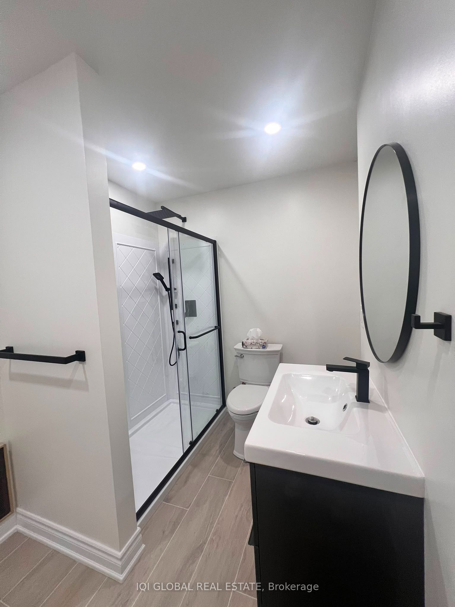 358 Danforth Avenue 3B, Toronto, ON M4K 1N8 photo 5