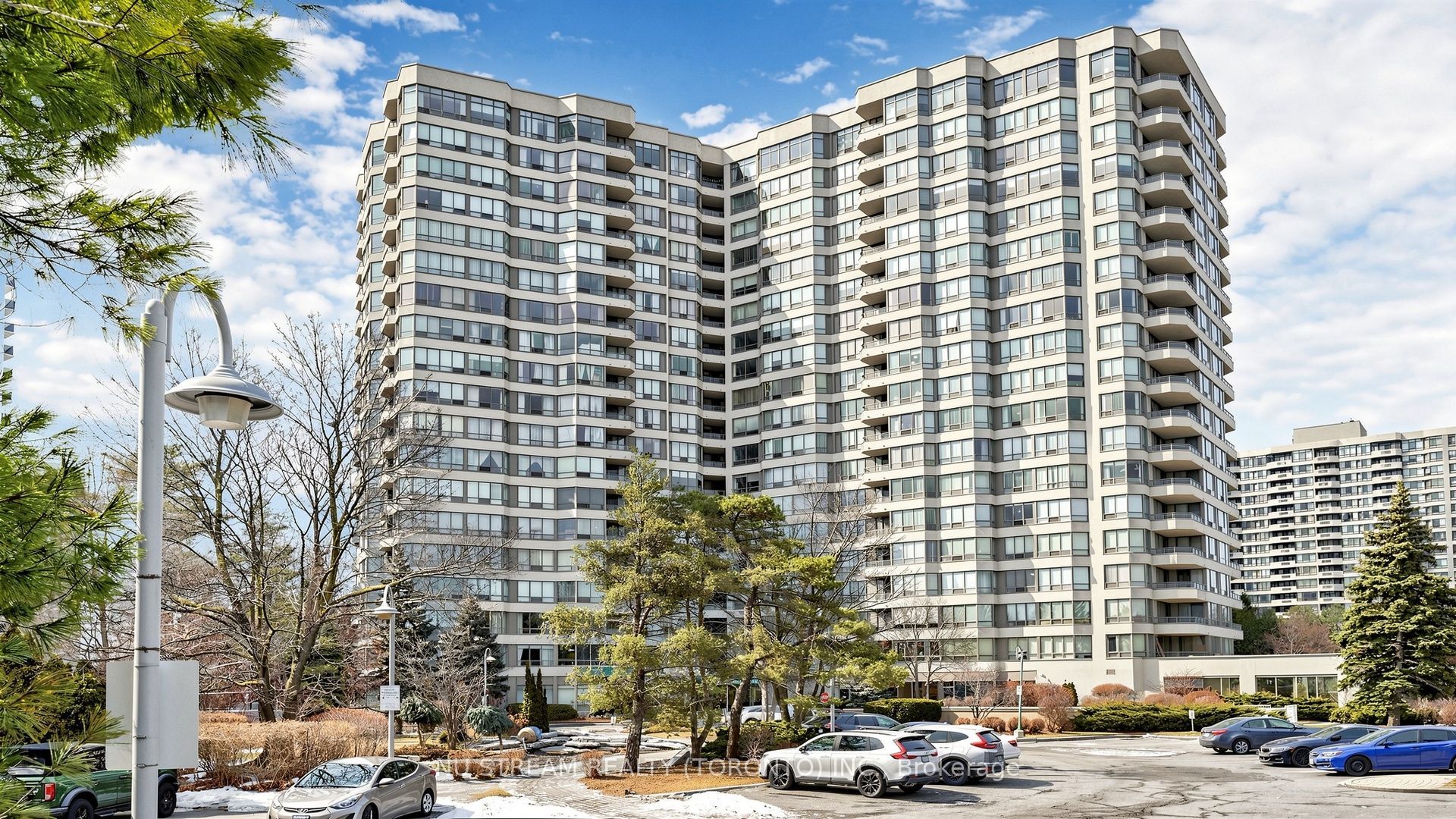 175 Bamburgh Circle #1105, Toronto, ON M1W 3X8 photo 2