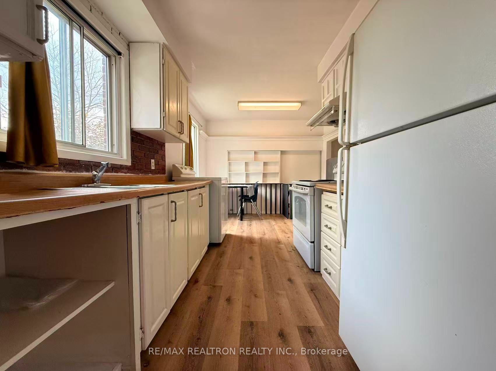2 Plum Brook Crescent Upper, Toronto, ON M1S 3Z8 photo 2