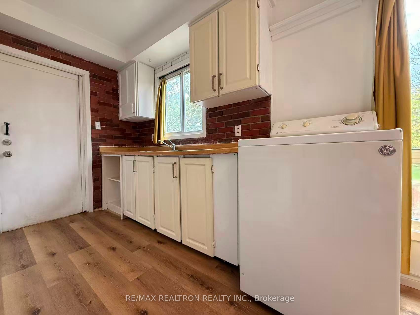 2 Plum Brook Crescent Upper, Toronto, ON M1S 3Z8 photo 4