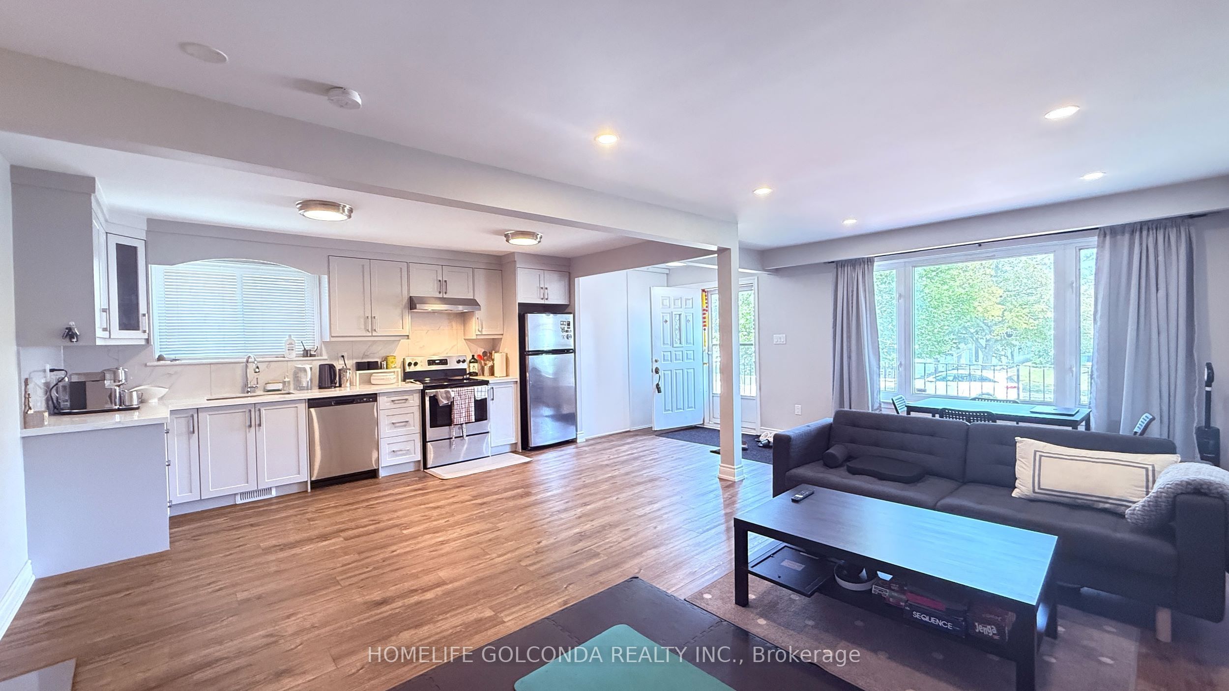 30 Heatherside Main Fl Drive, Toronto, ON M1W 1T7