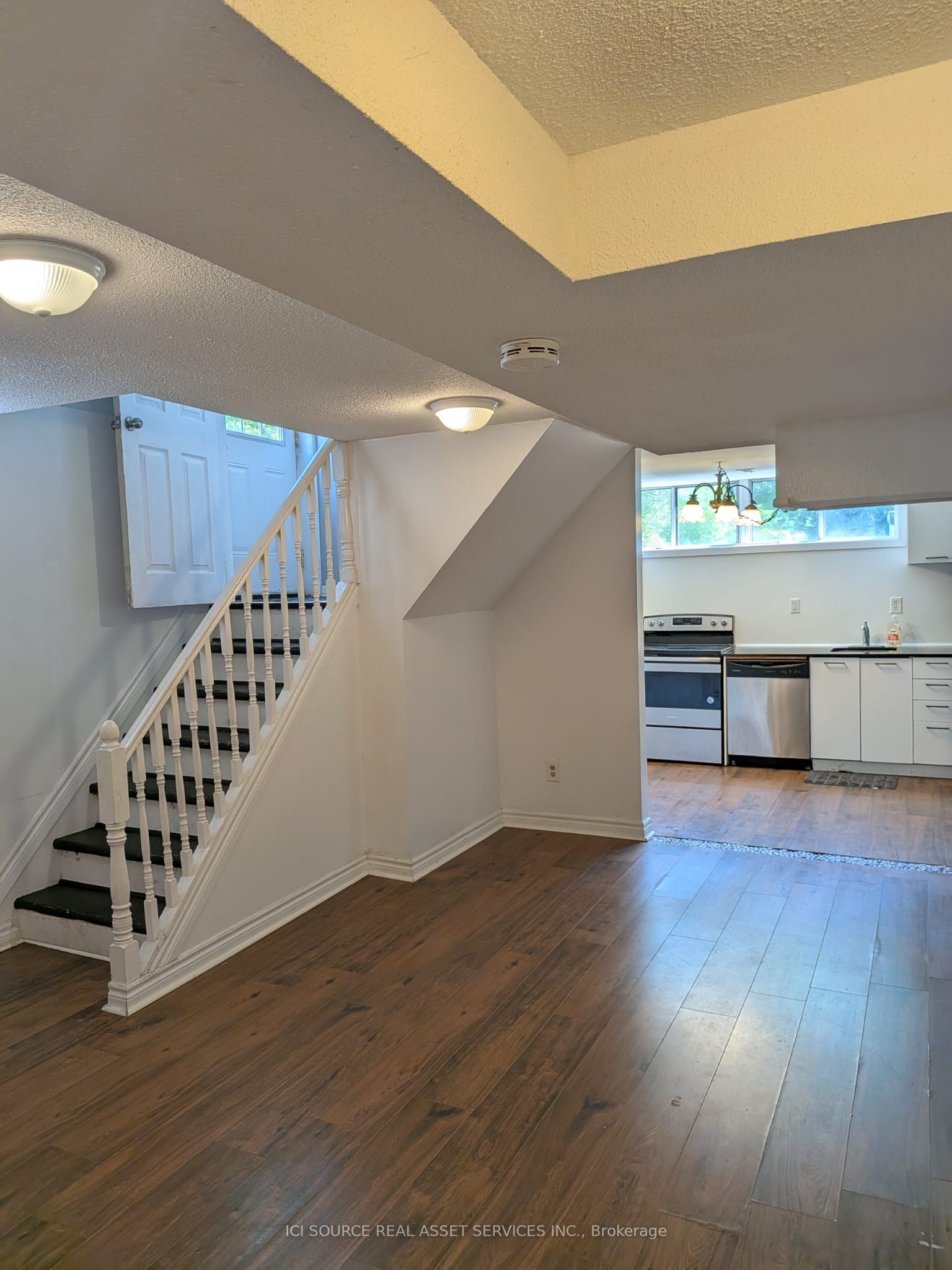 61 Darlingside Drive Lower, Toronto, ON M1E 3P2