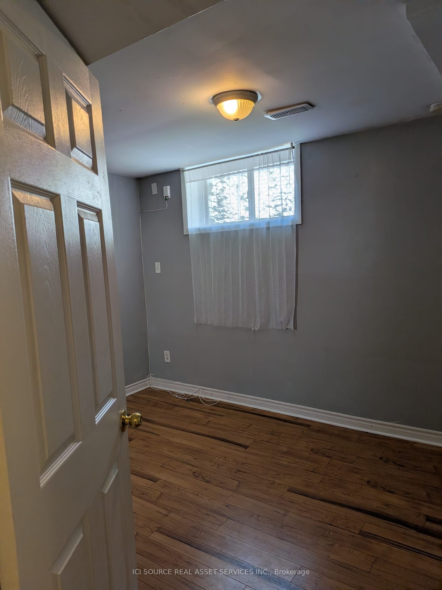 61 Darlingside Drive Lower, Toronto, ON M1E 3P2 photo 3