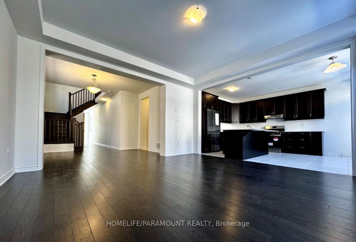 1472 Hawktail Path, Pickering, ON L1X 0N8 photo 3