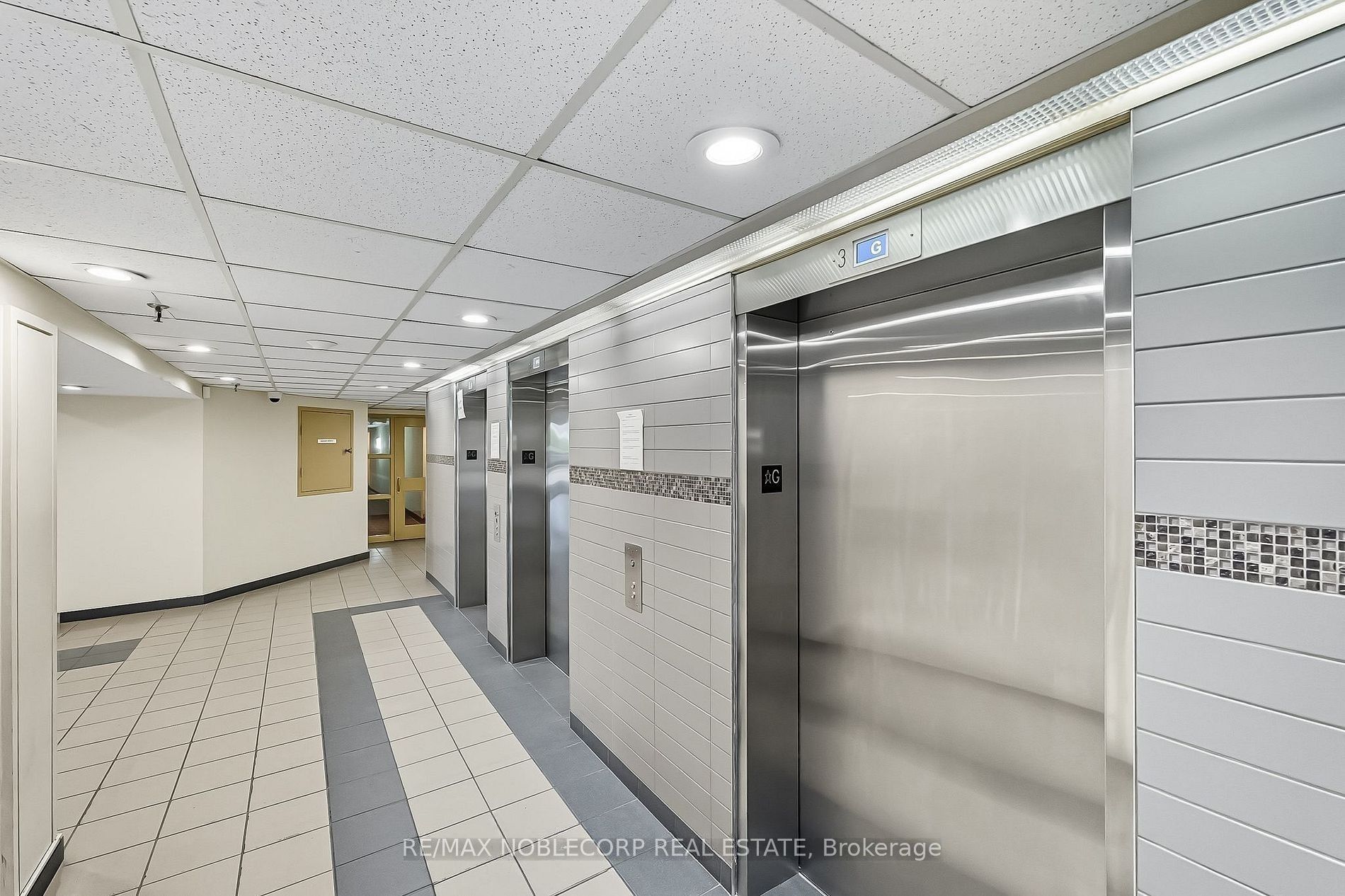 400 Mclevin Avenue 1603, Toronto, ON M1B 5J4 photo 3