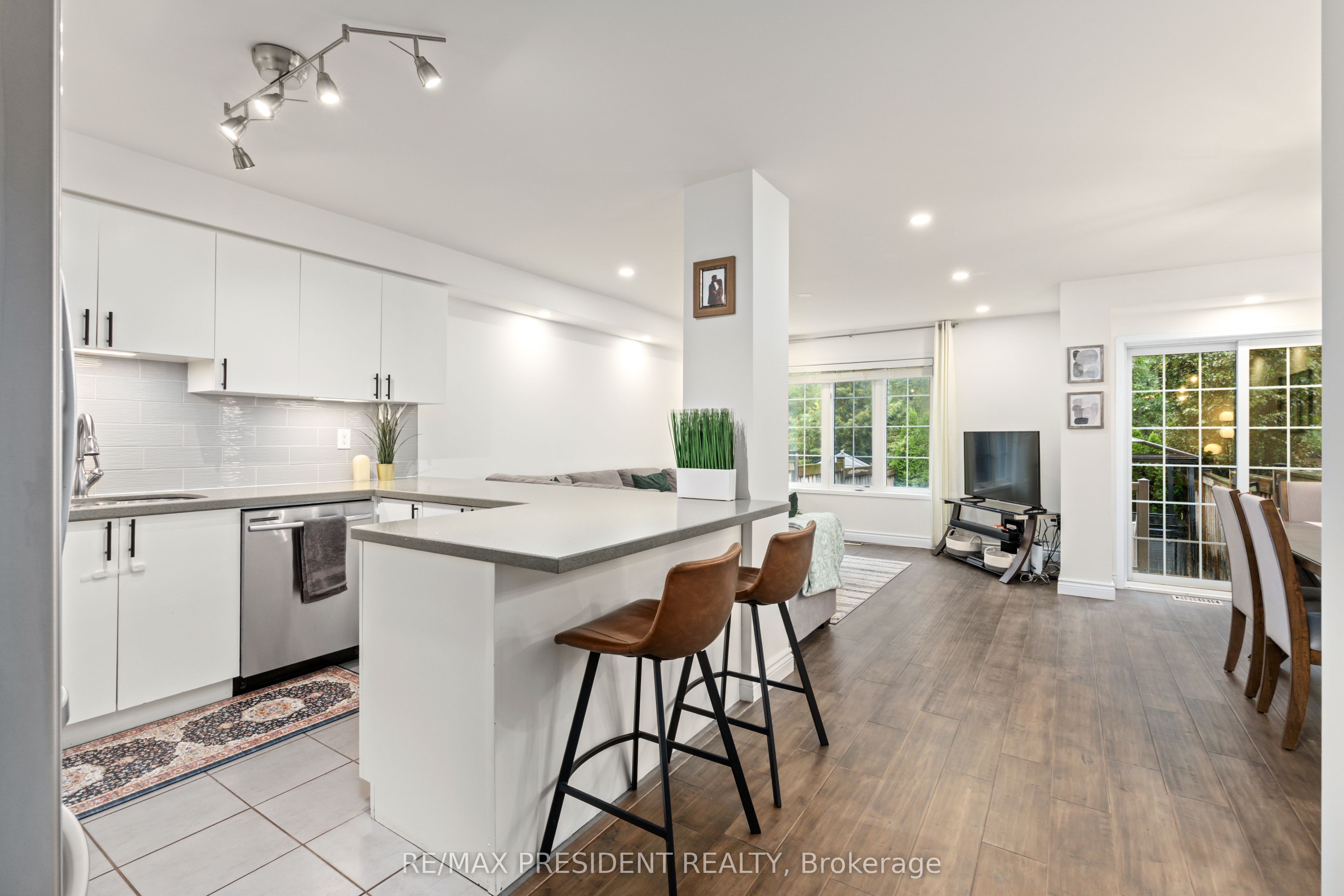 108 underwood Drive, Whitby, ON L1M 0K9 photo 5