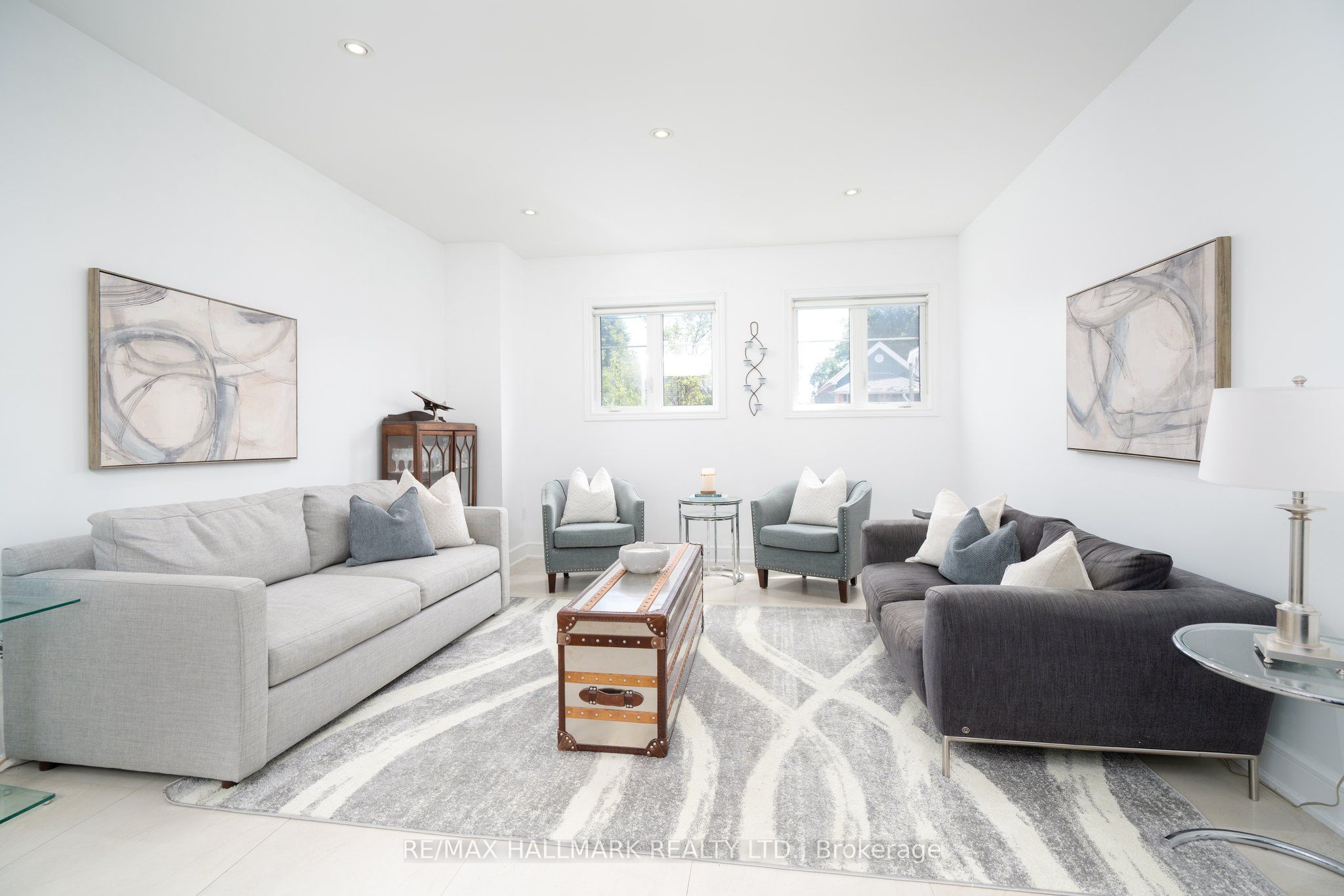 82 Woodbine Avenue, Toronto, ON M4L 2A2 photo 4