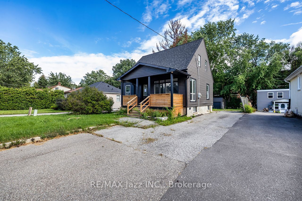 37 Lincoln Street, Ajax, ON L1S 6C4 photo 3
