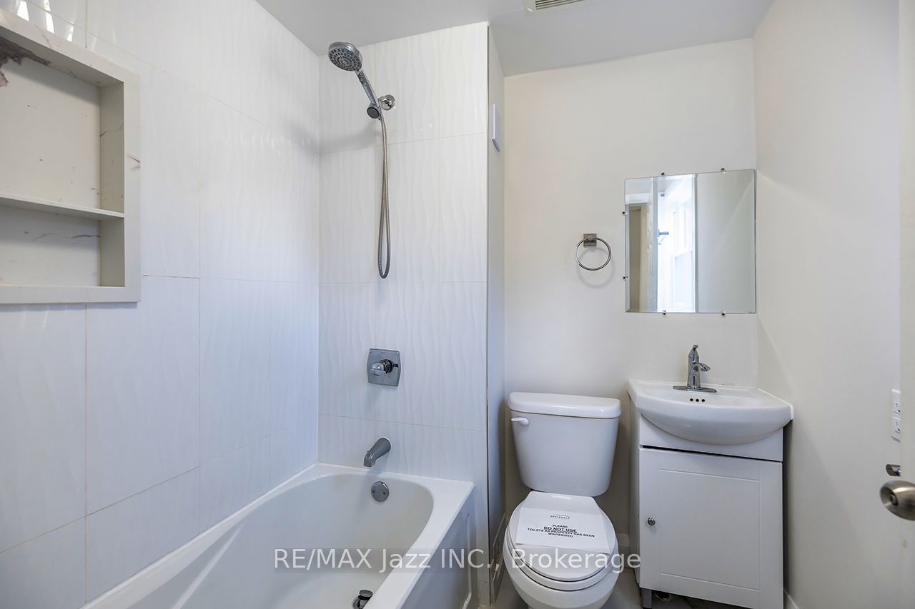 37 Lincoln Street, Ajax, ON L1S 6C4 photo 4