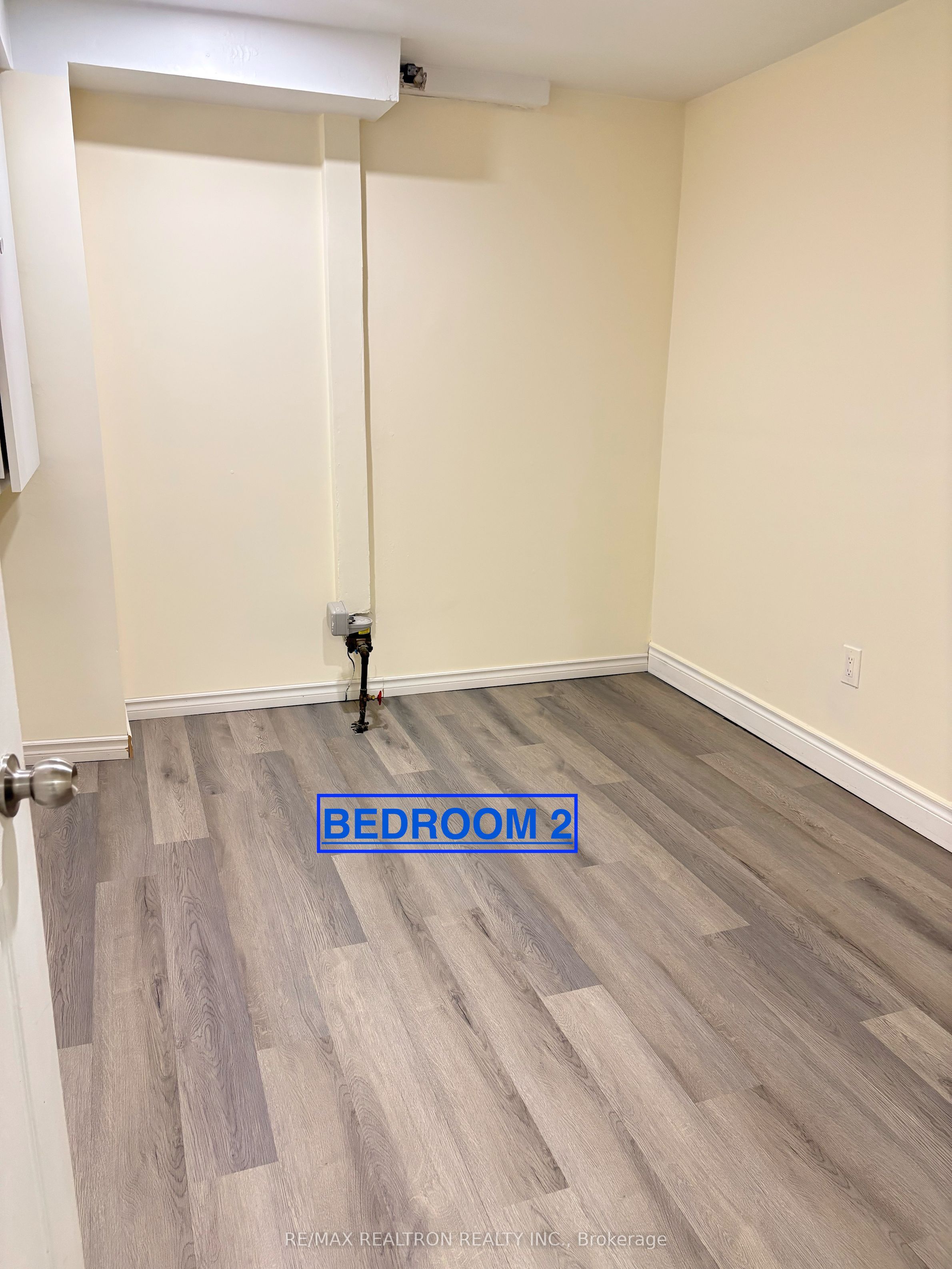 39 Epps Crescent Bsmt, Ajax, ON L1Z 1G2 photo 4