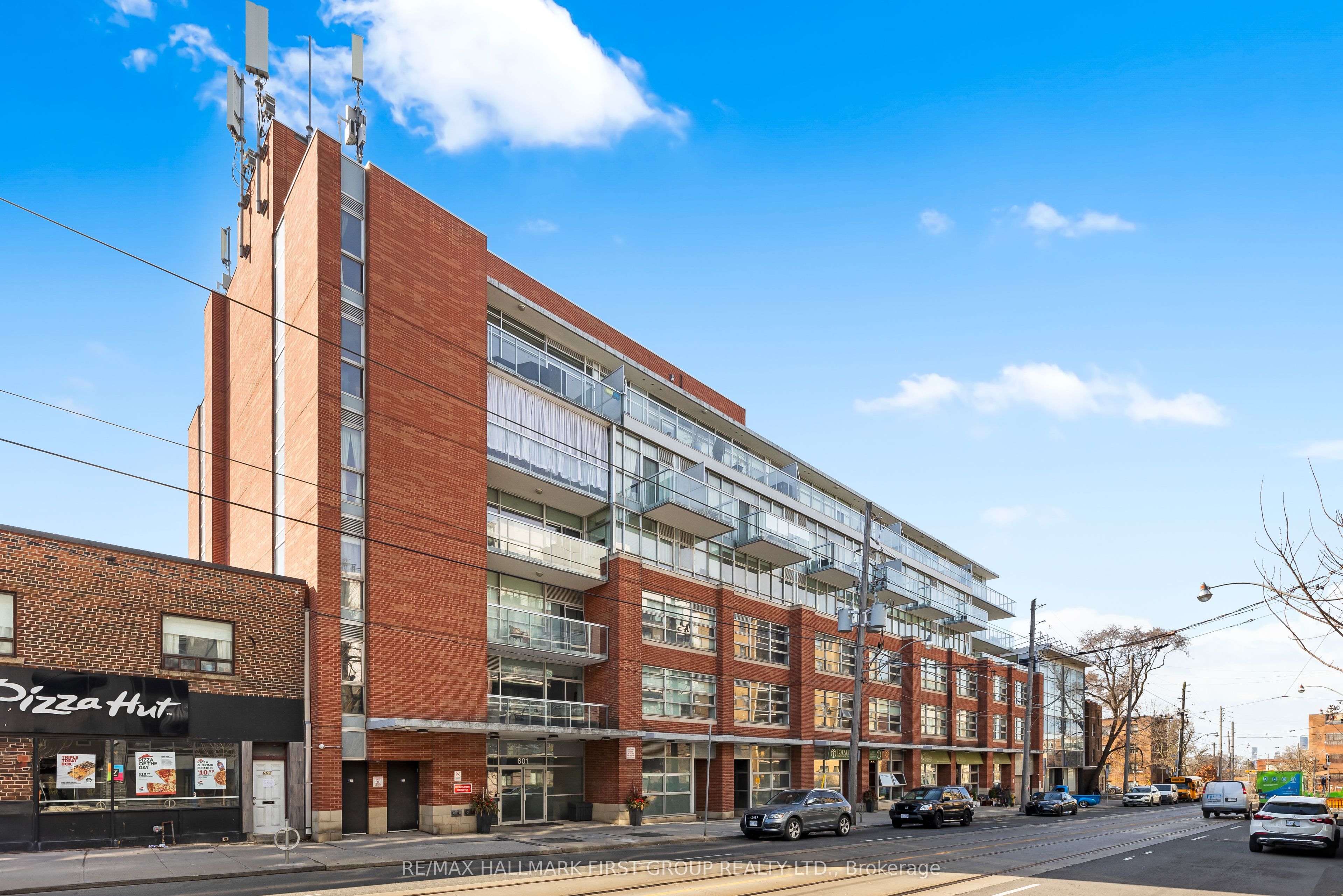 601 Kingston Road 214, Toronto, ON M4E 3Y2 photo 3